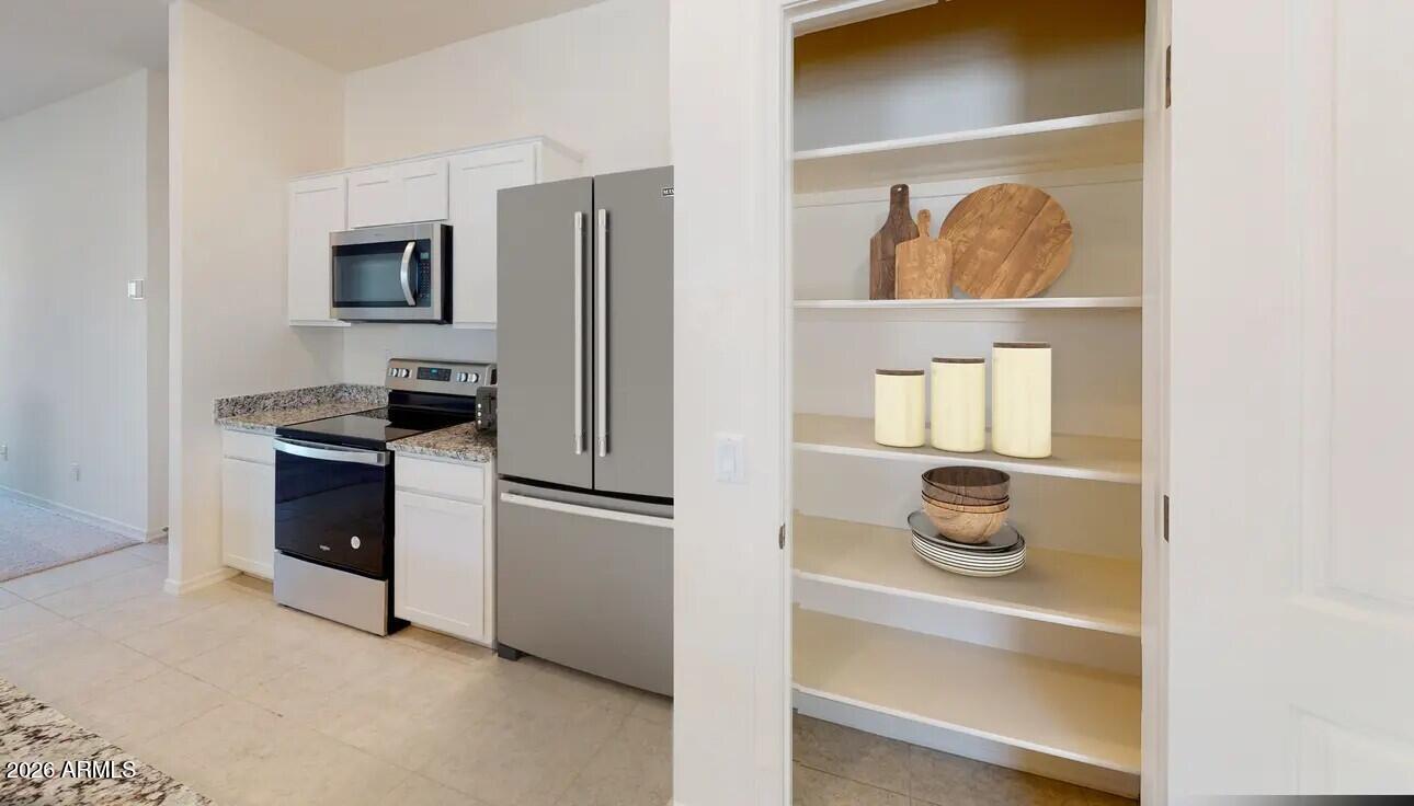 Properties 4 47270 W OLD TIMER Road