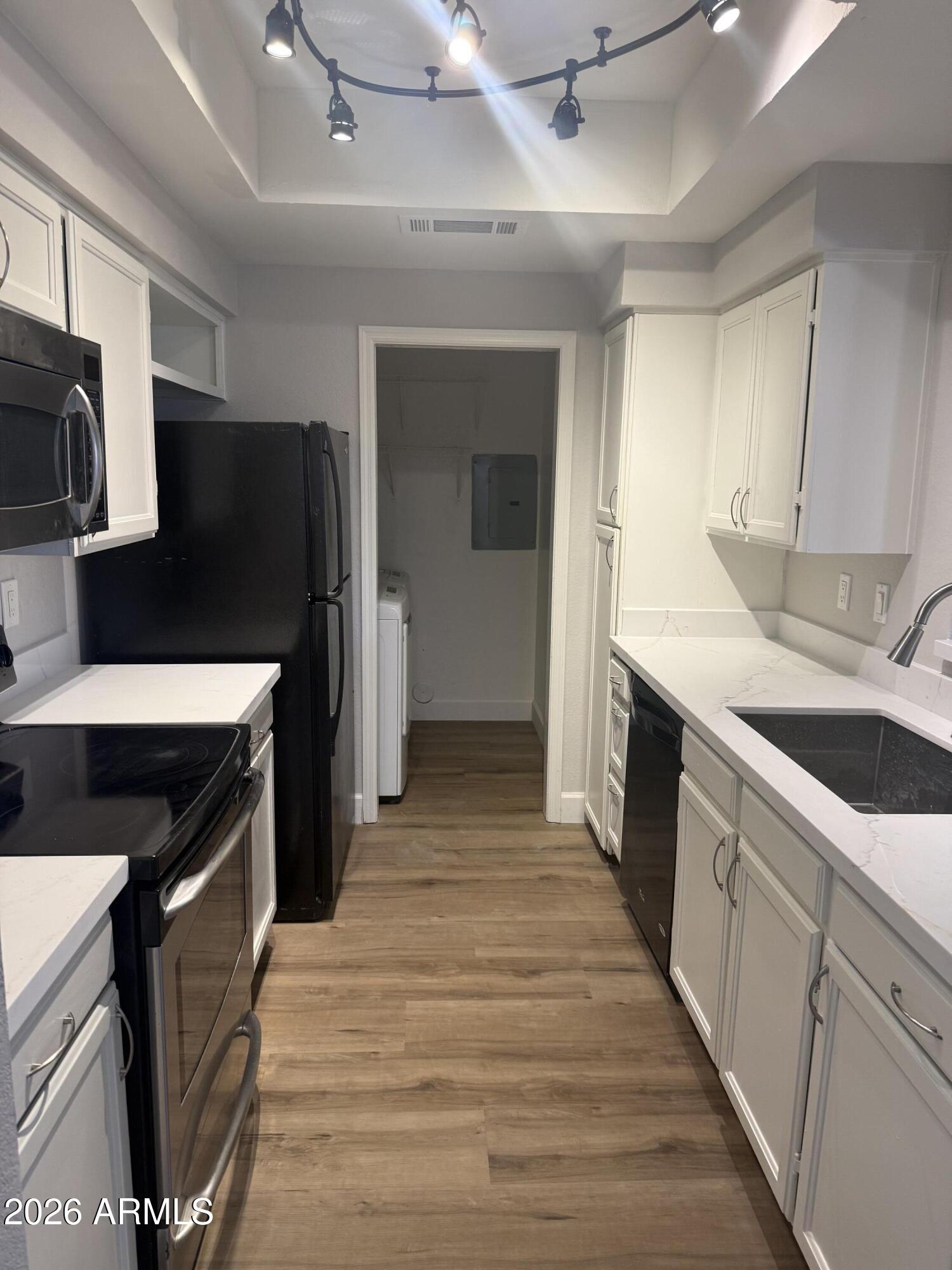 5640 E BELL Road 1068