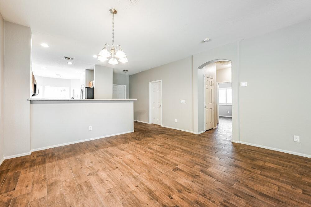 4622 W Cottontail Road