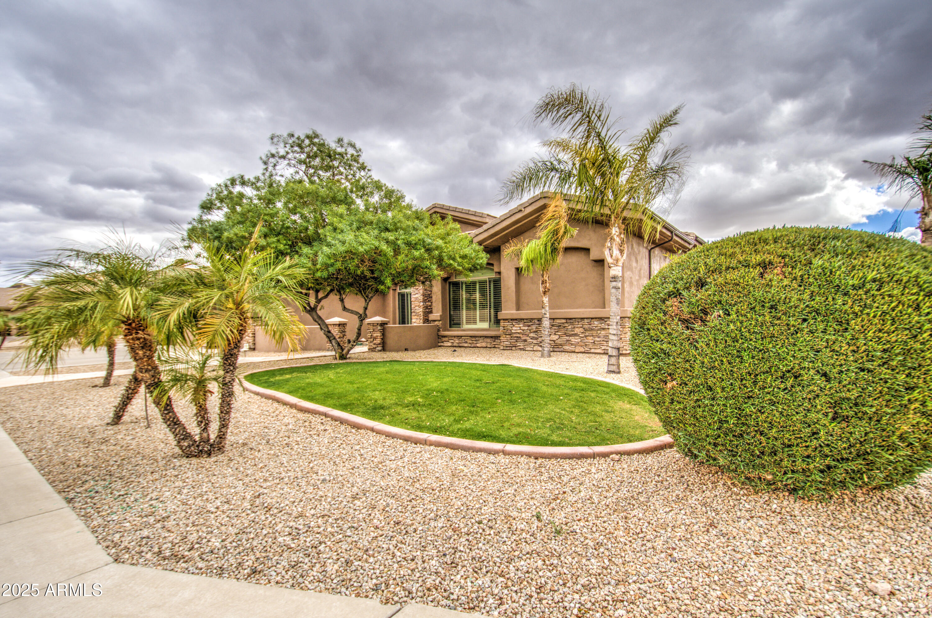 4417 W LAWLER Loop