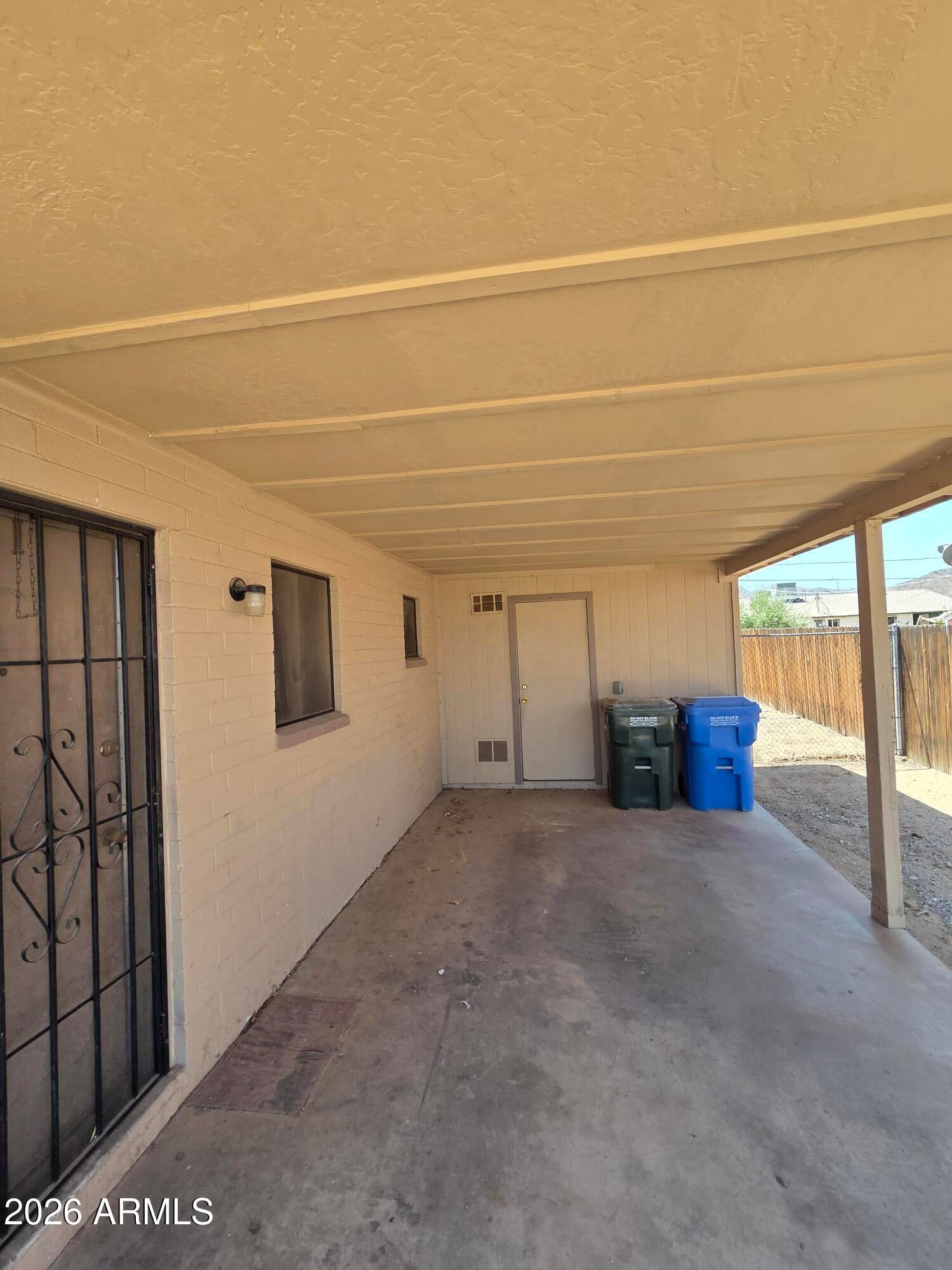 309 W DESERT Drive