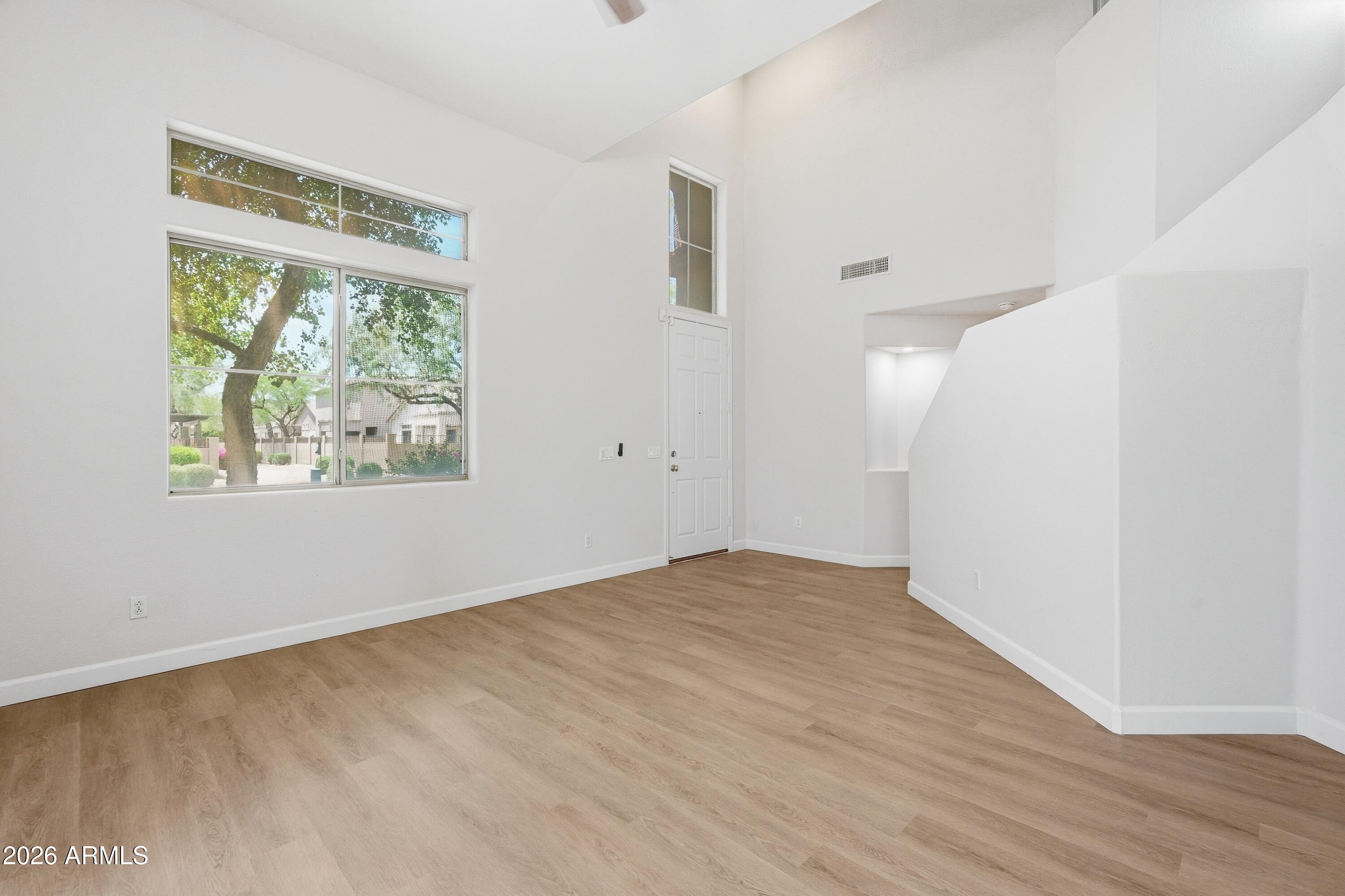 3323 N 142ND Drive