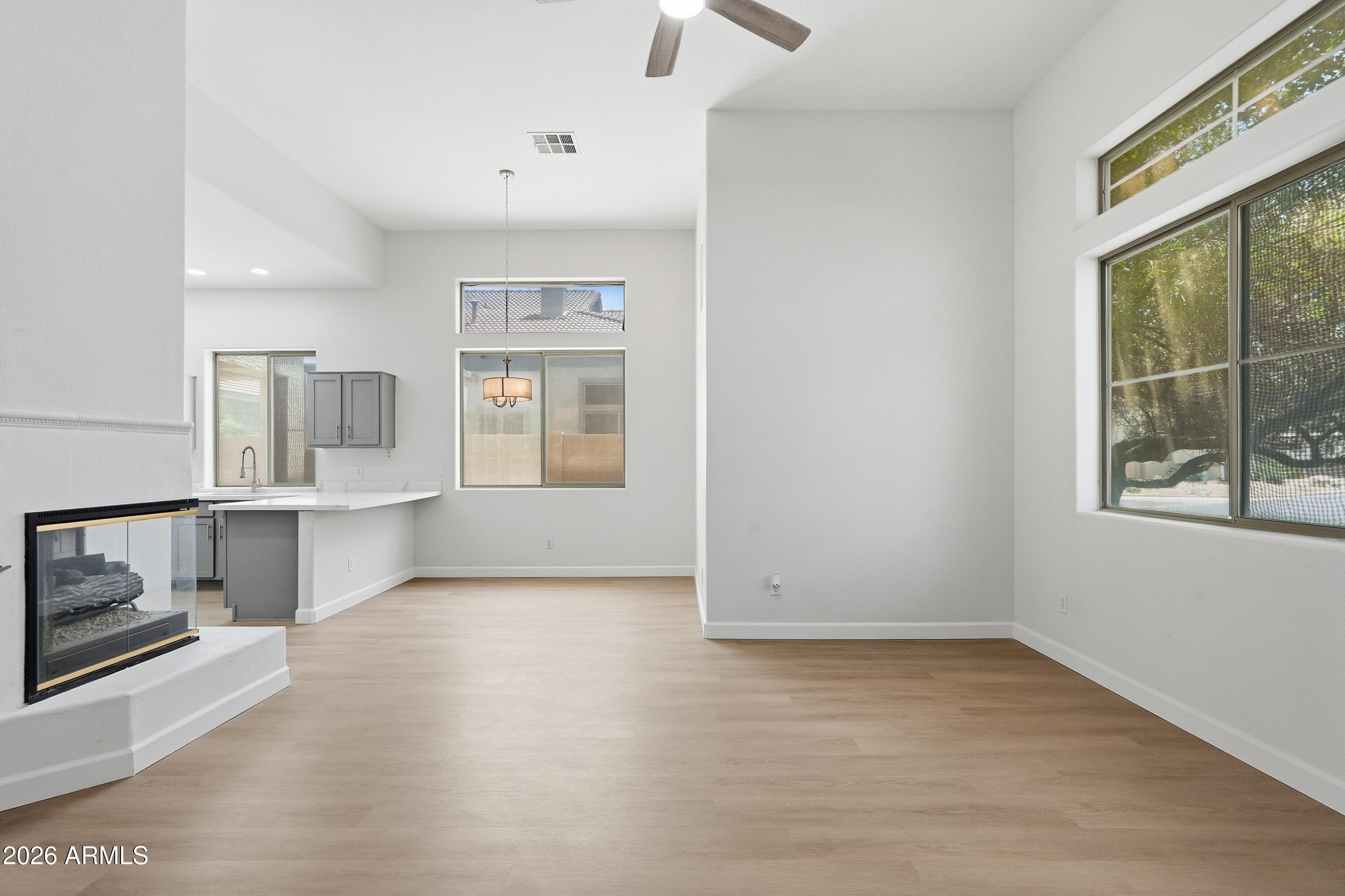 3323 N 142ND Drive