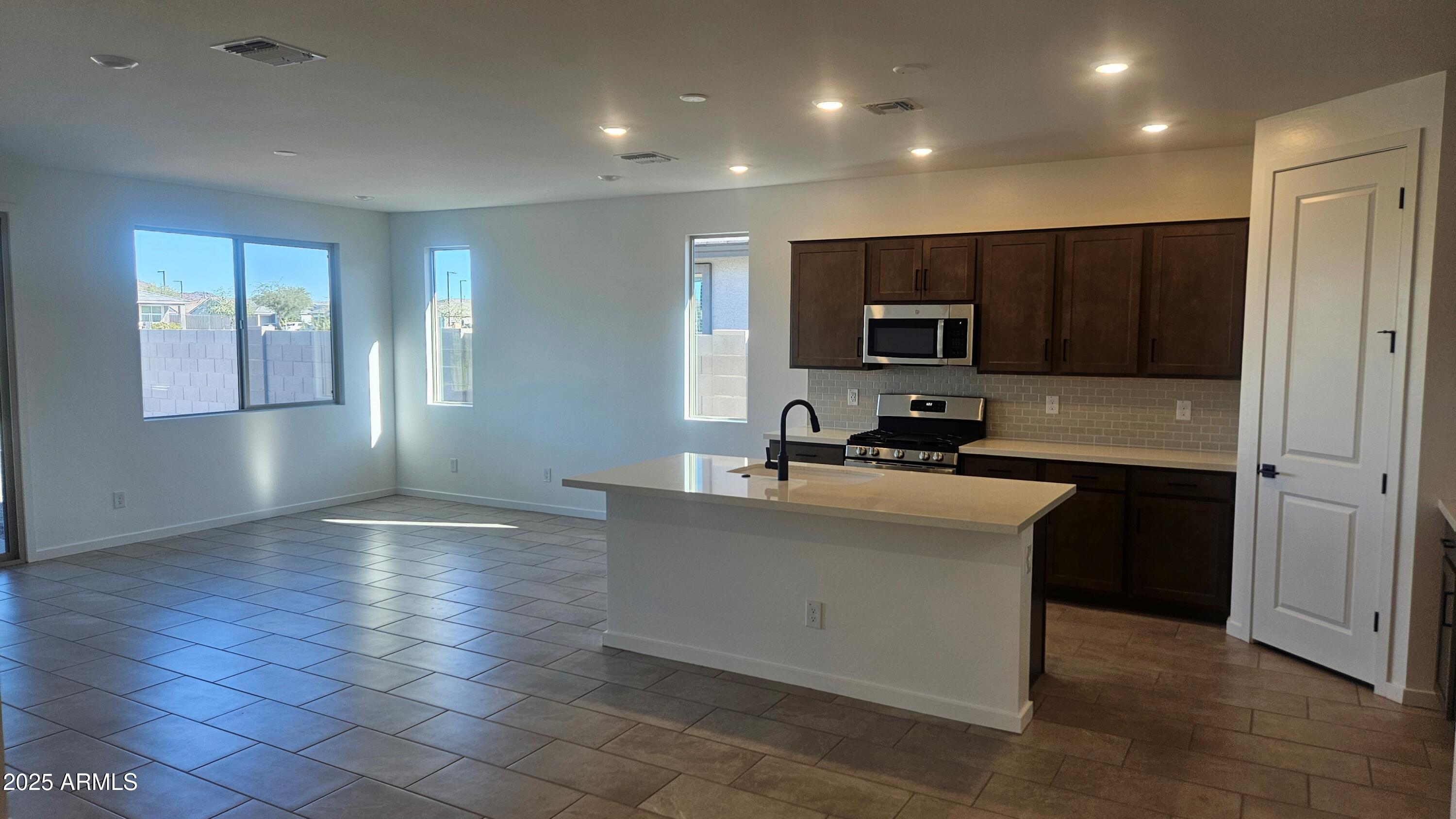 15570 W HACKAMORE Drive