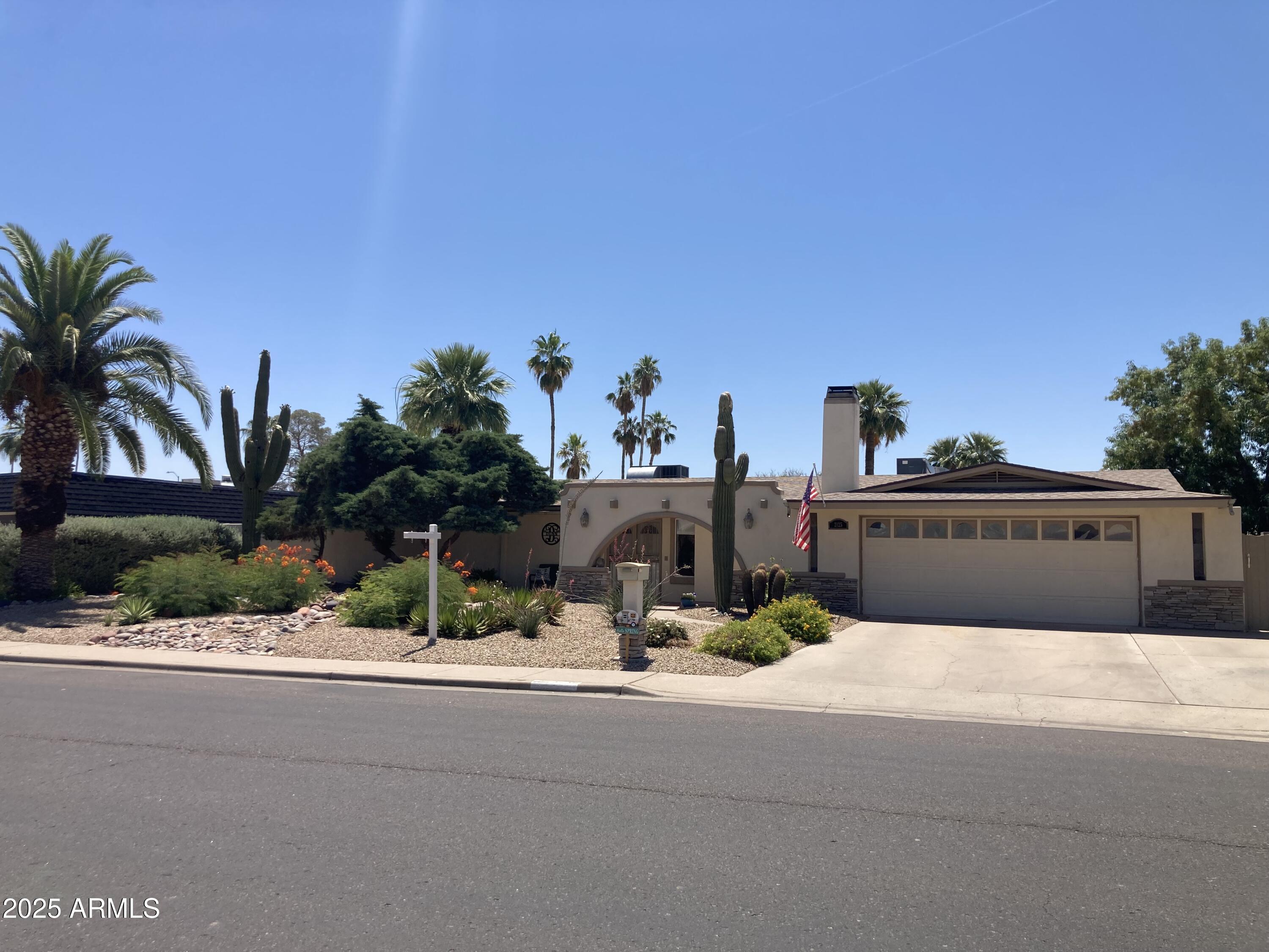 Homes 2 2125 E ELMWOOD Street
