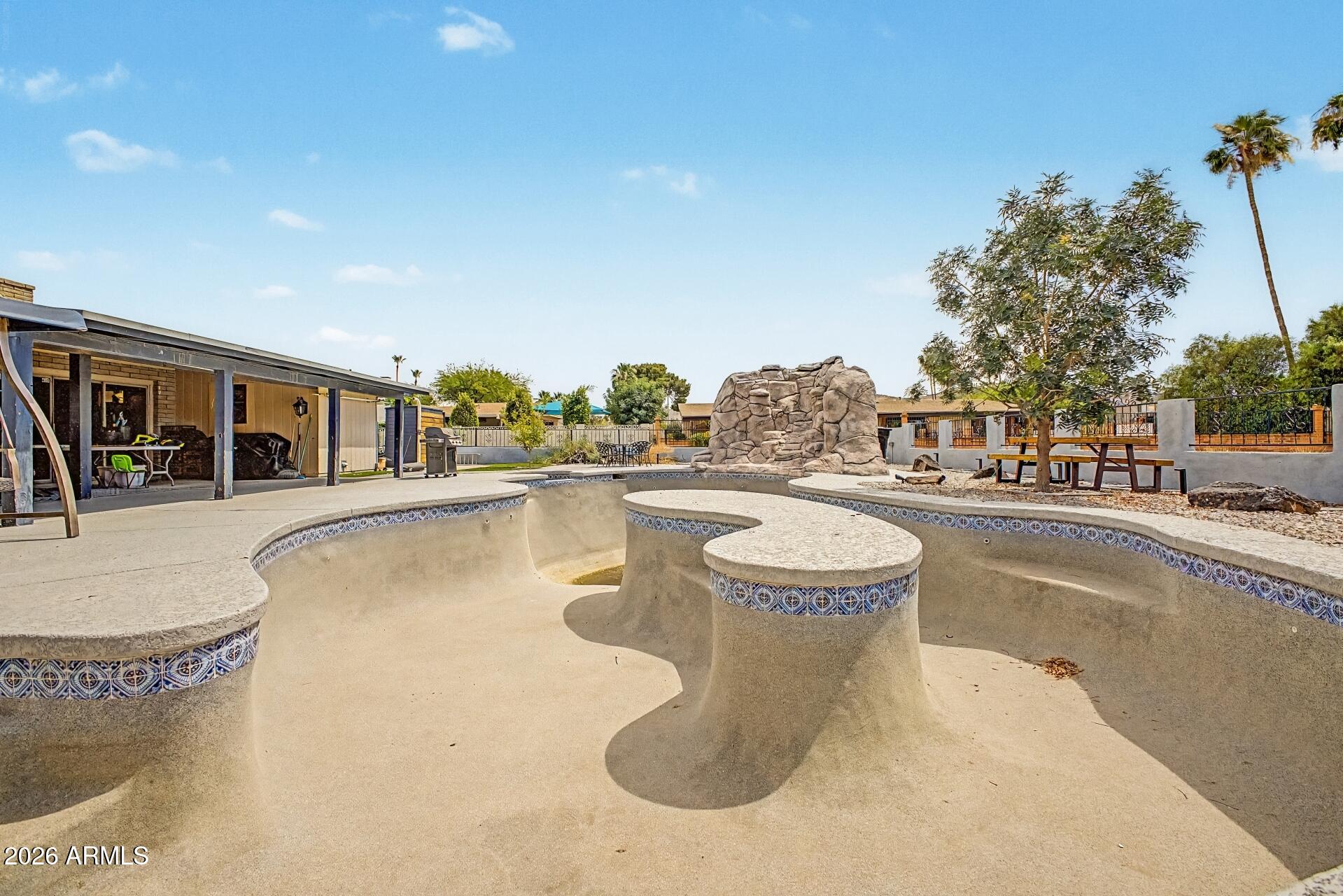 MOON VALLEY LOTS 1-128 146-339 TR A-E - Residential