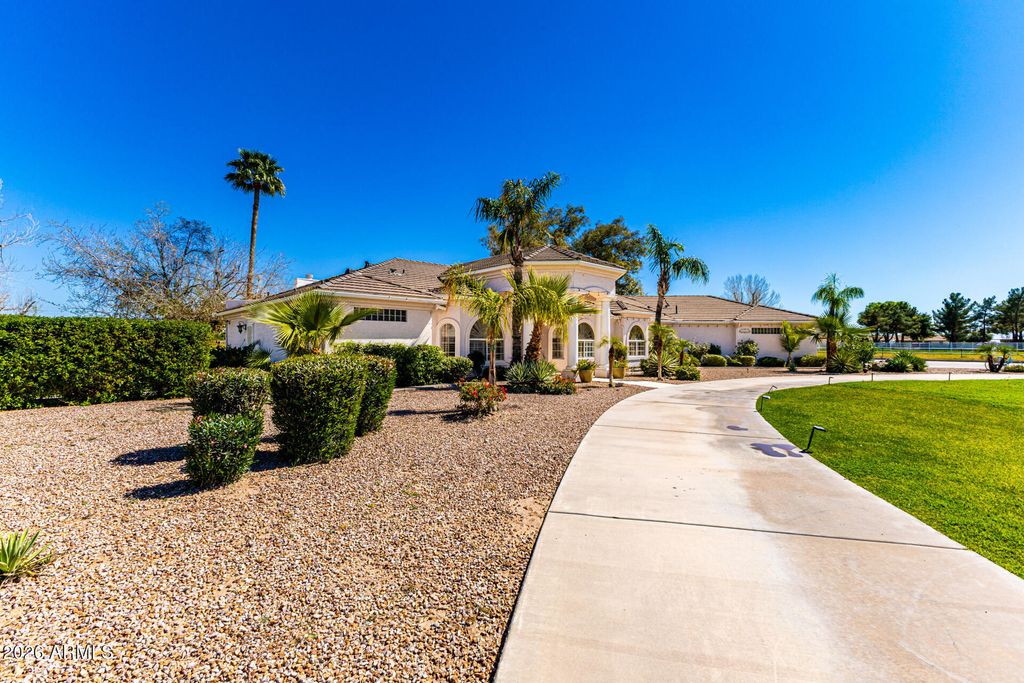 Photo of 39899 N Creekside Road, San Tan Valley, AZ 85140 (MLS # 6995116)