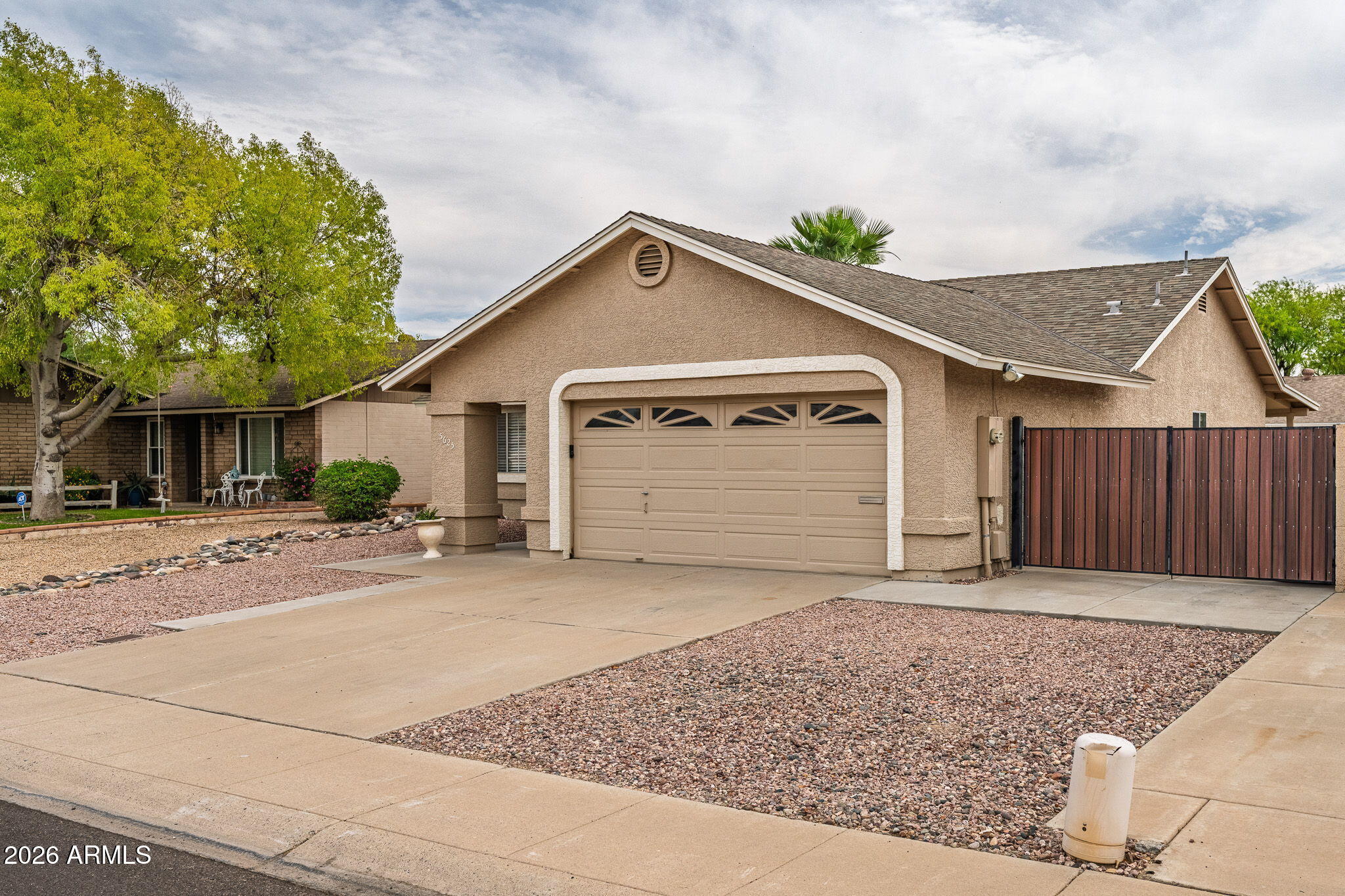 5625 W SUNNYSIDE Drive