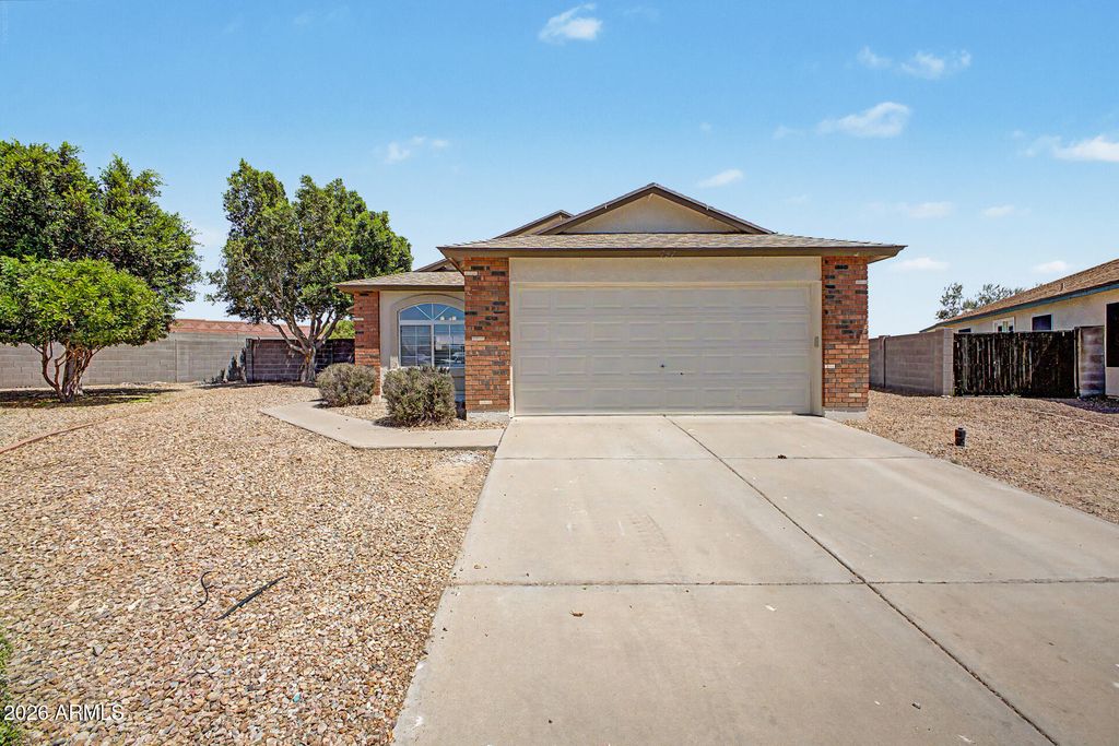 Photo of 737 N Layton, Mesa, AZ 85207 (MLS # 7022234)