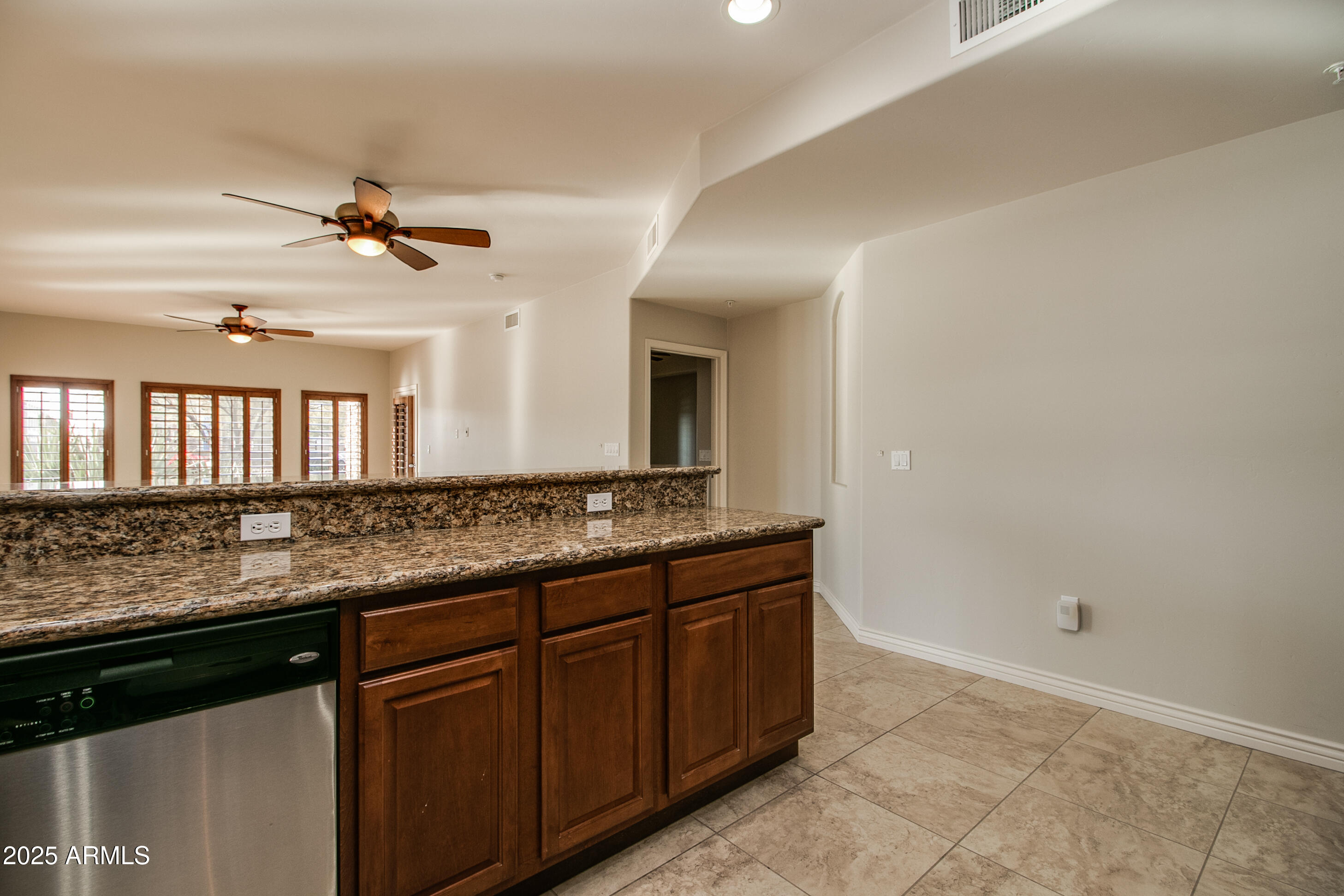 5350 E DEER VALLEY Drive 1433