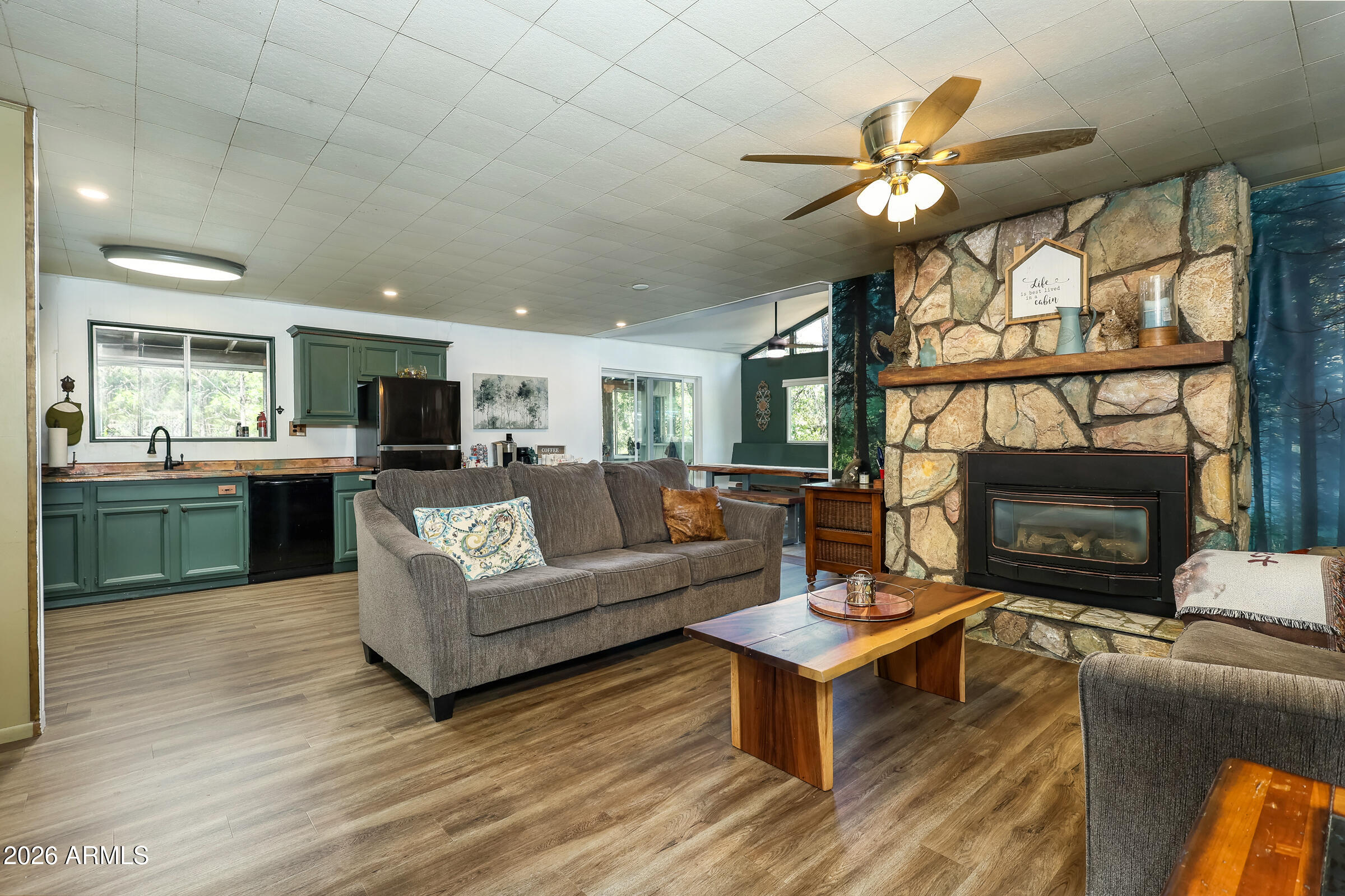 35 E OAK Drive