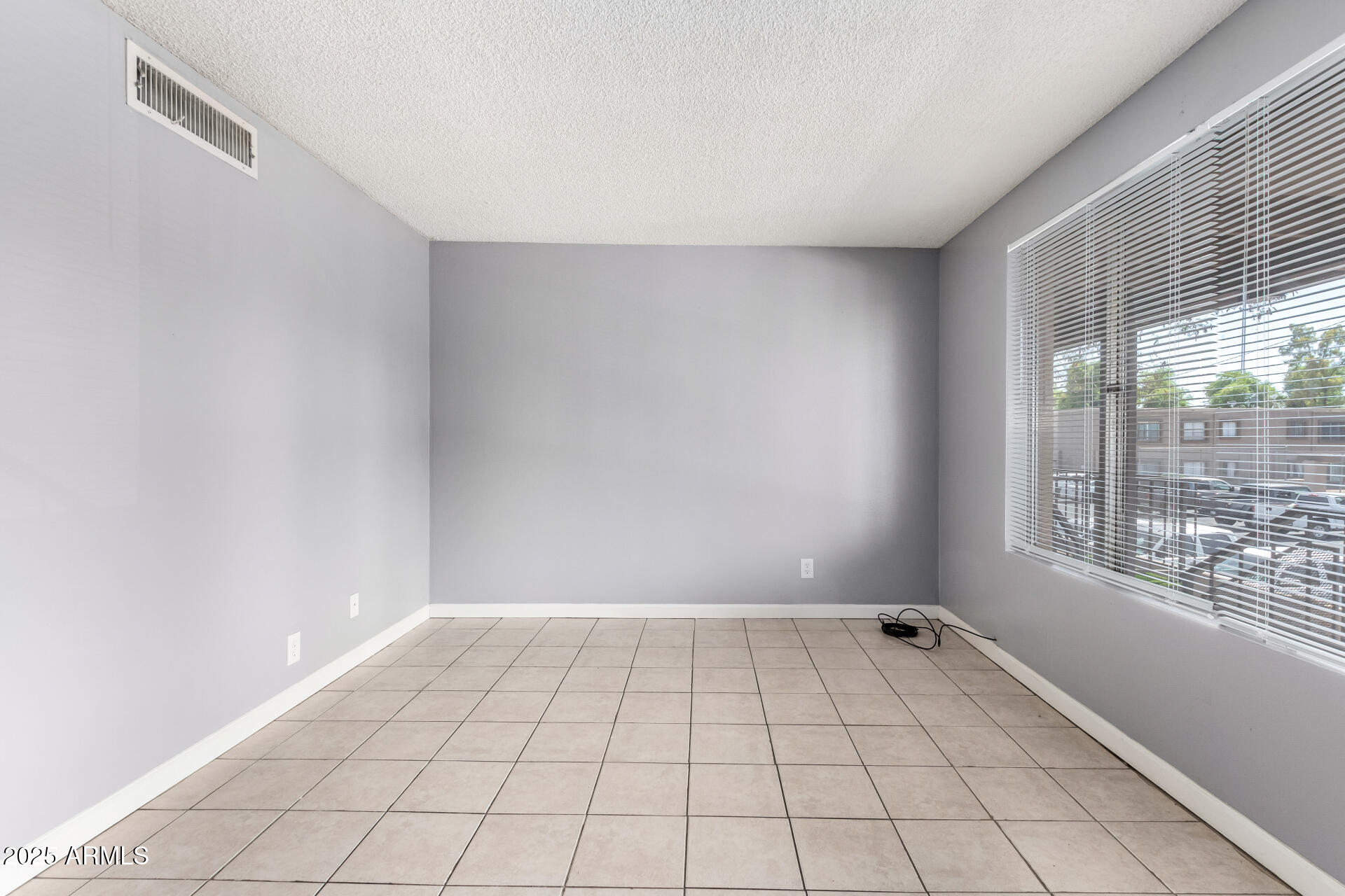 2413 W HAZELWOOD Street 282