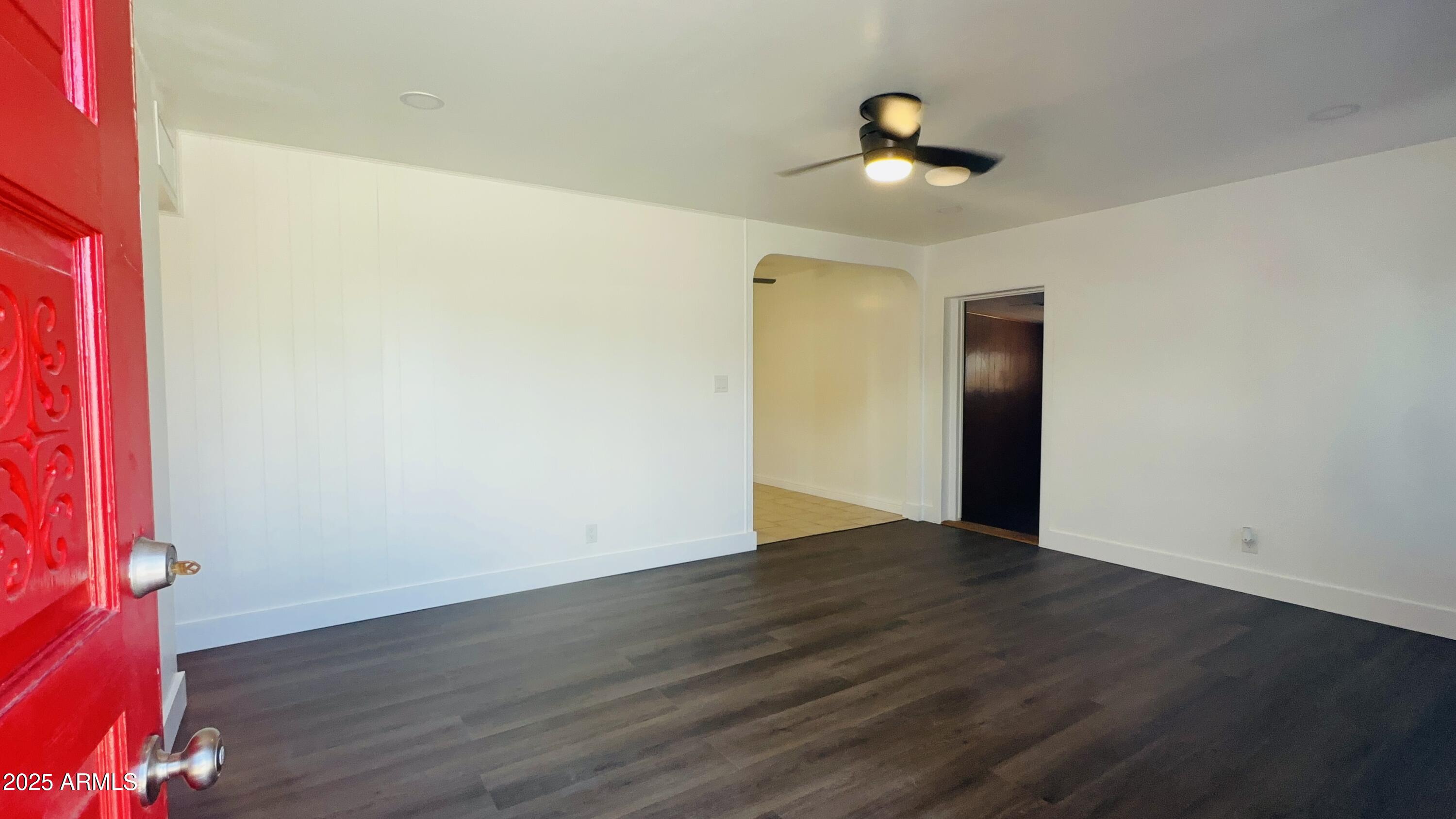 109 5TH Avenue E