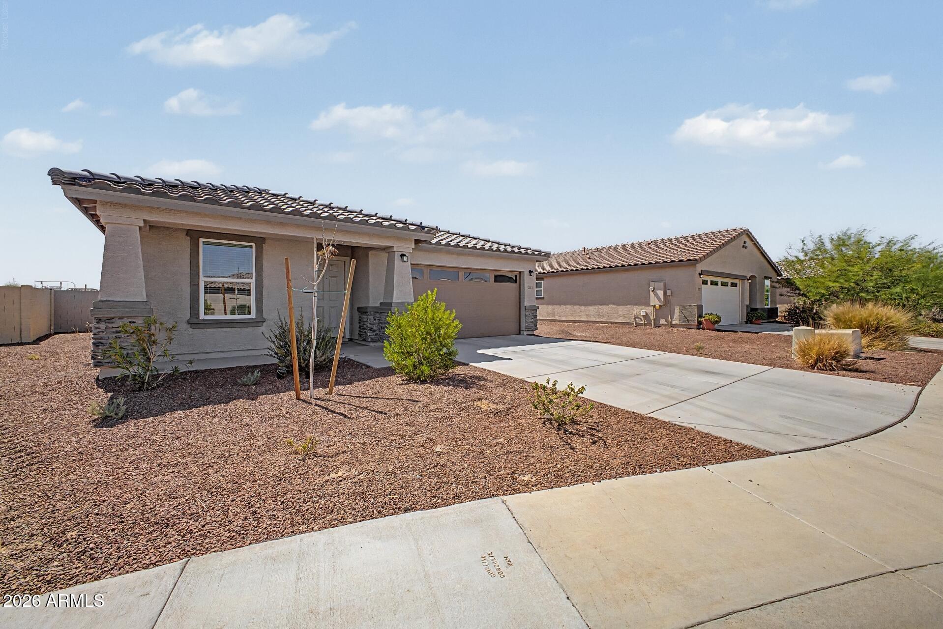 2823 N WESTRIDGE Lane