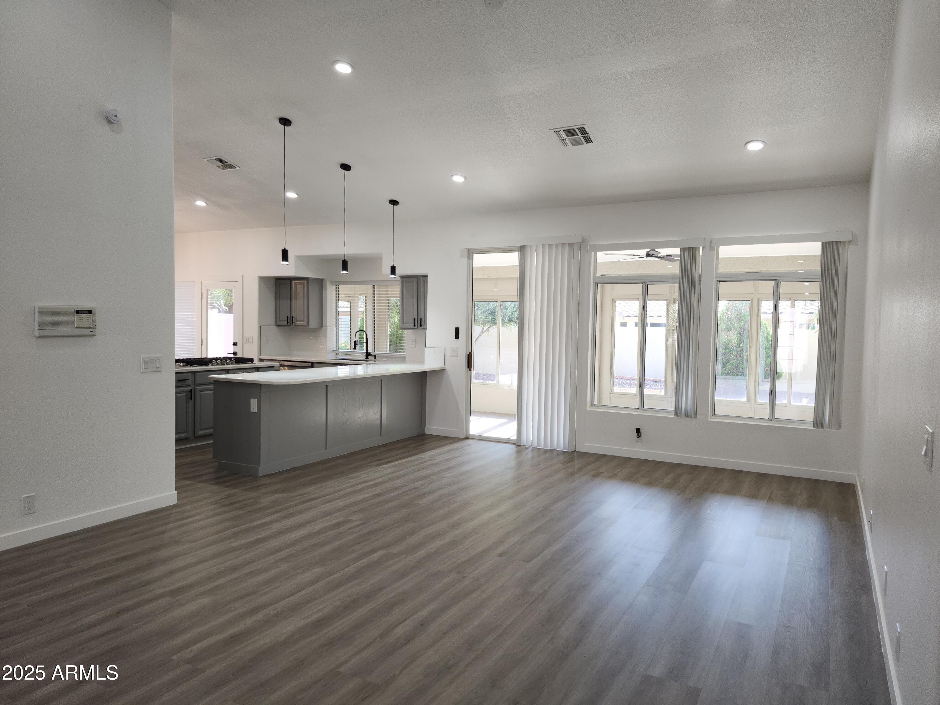 8449 W ROCKWOOD Drive