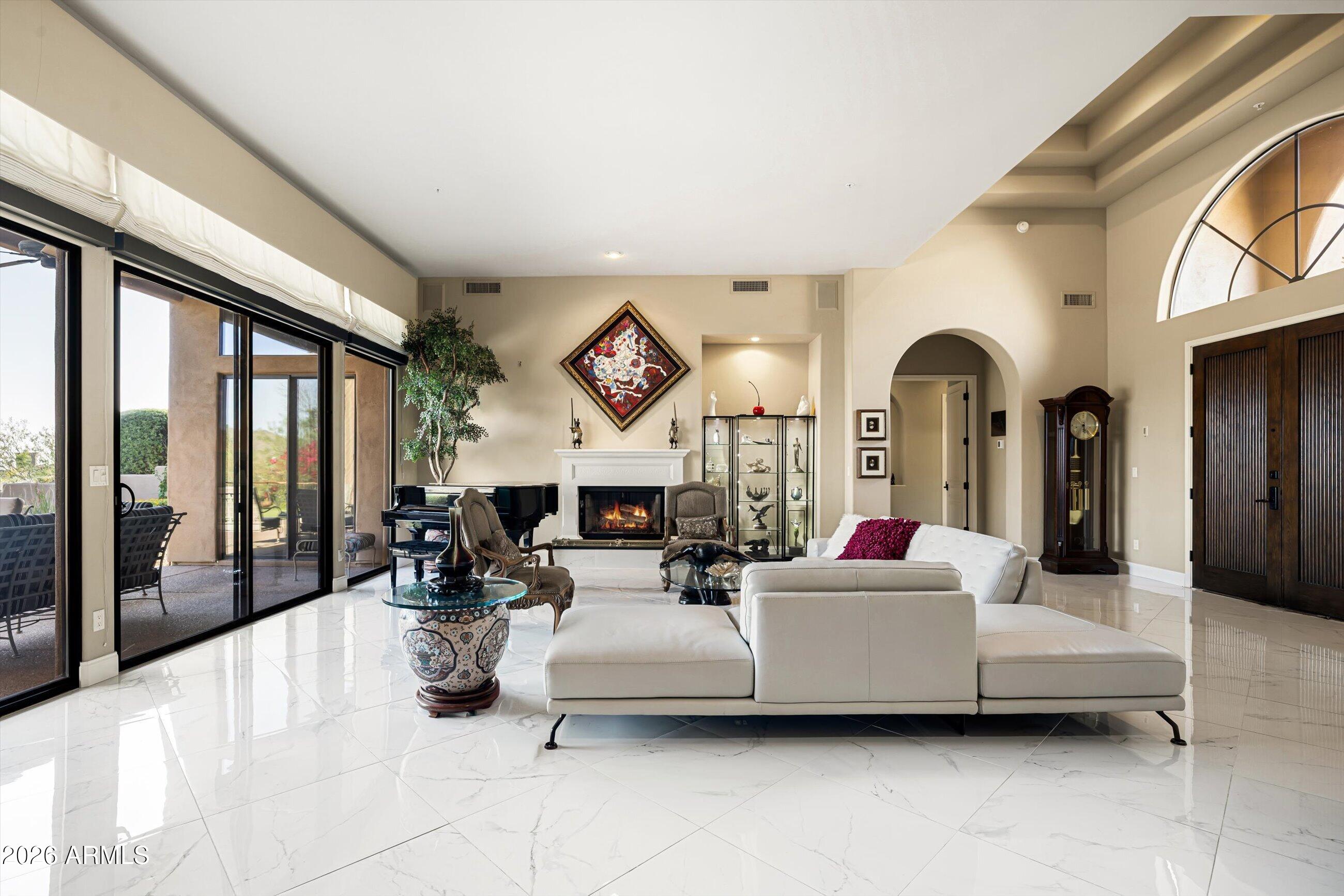 SCOTTSDALE MOUNTAIN - Residential