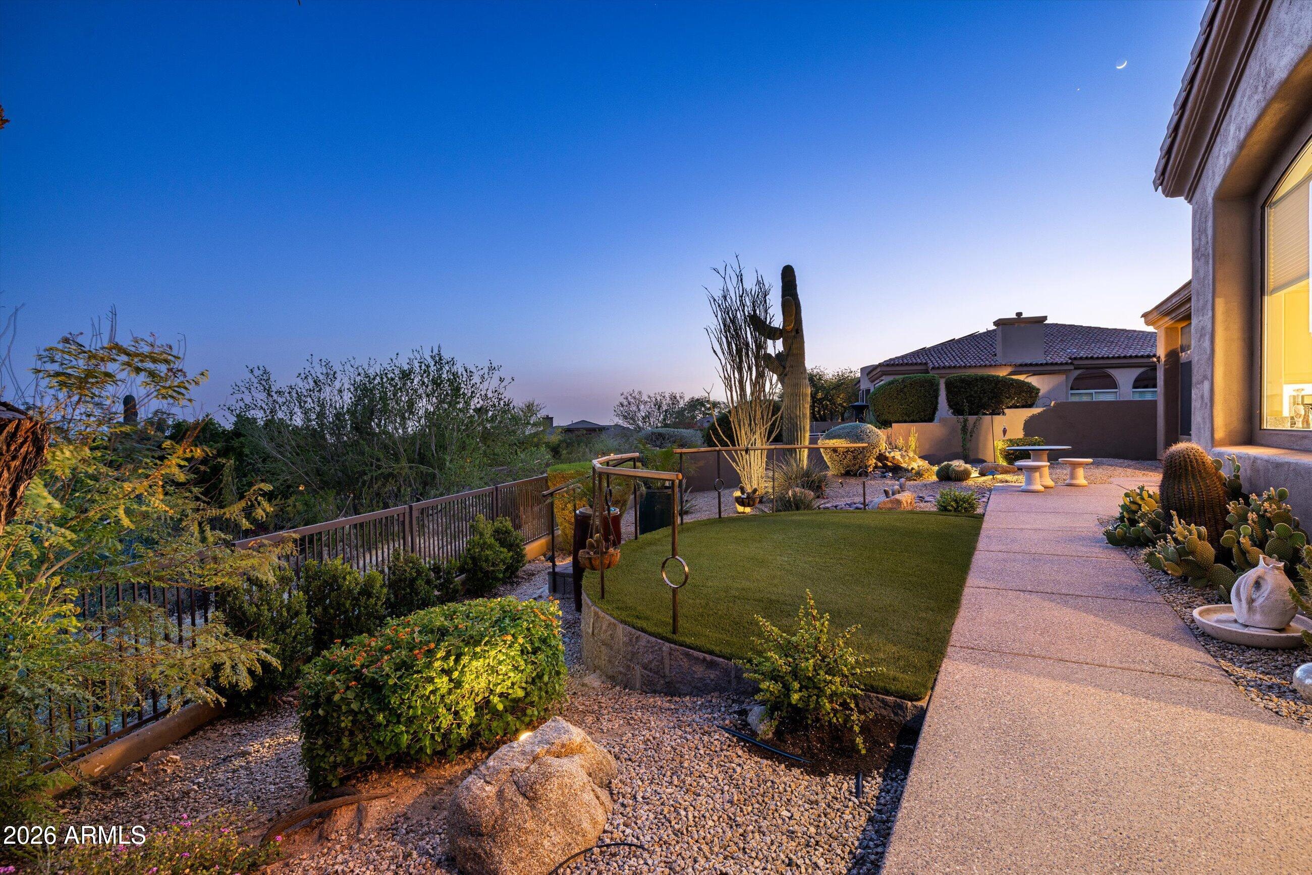 SCOTTSDALE MOUNTAIN - Residential