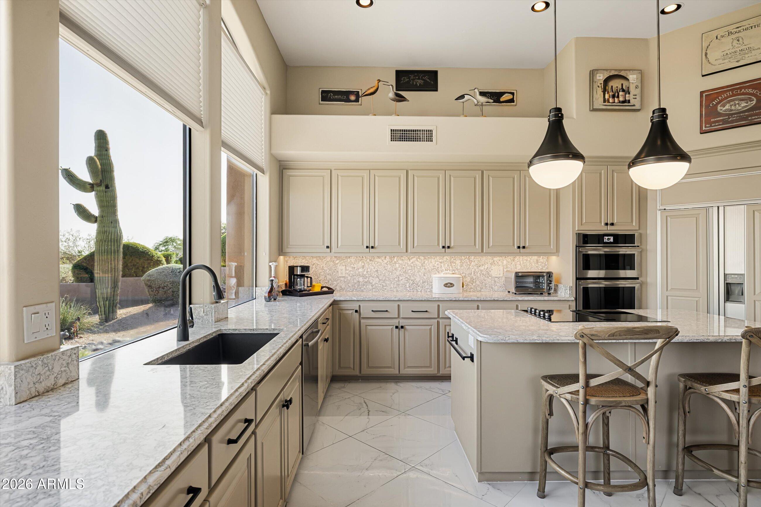 SCOTTSDALE MOUNTAIN - Residential
