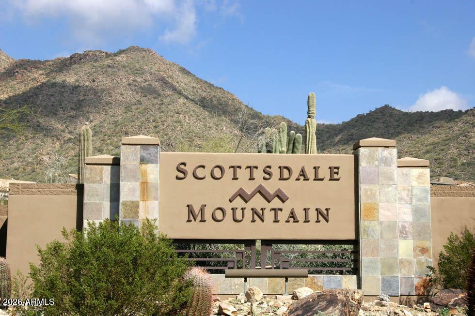 SCOTTSDALE MOUNTAIN - Residential