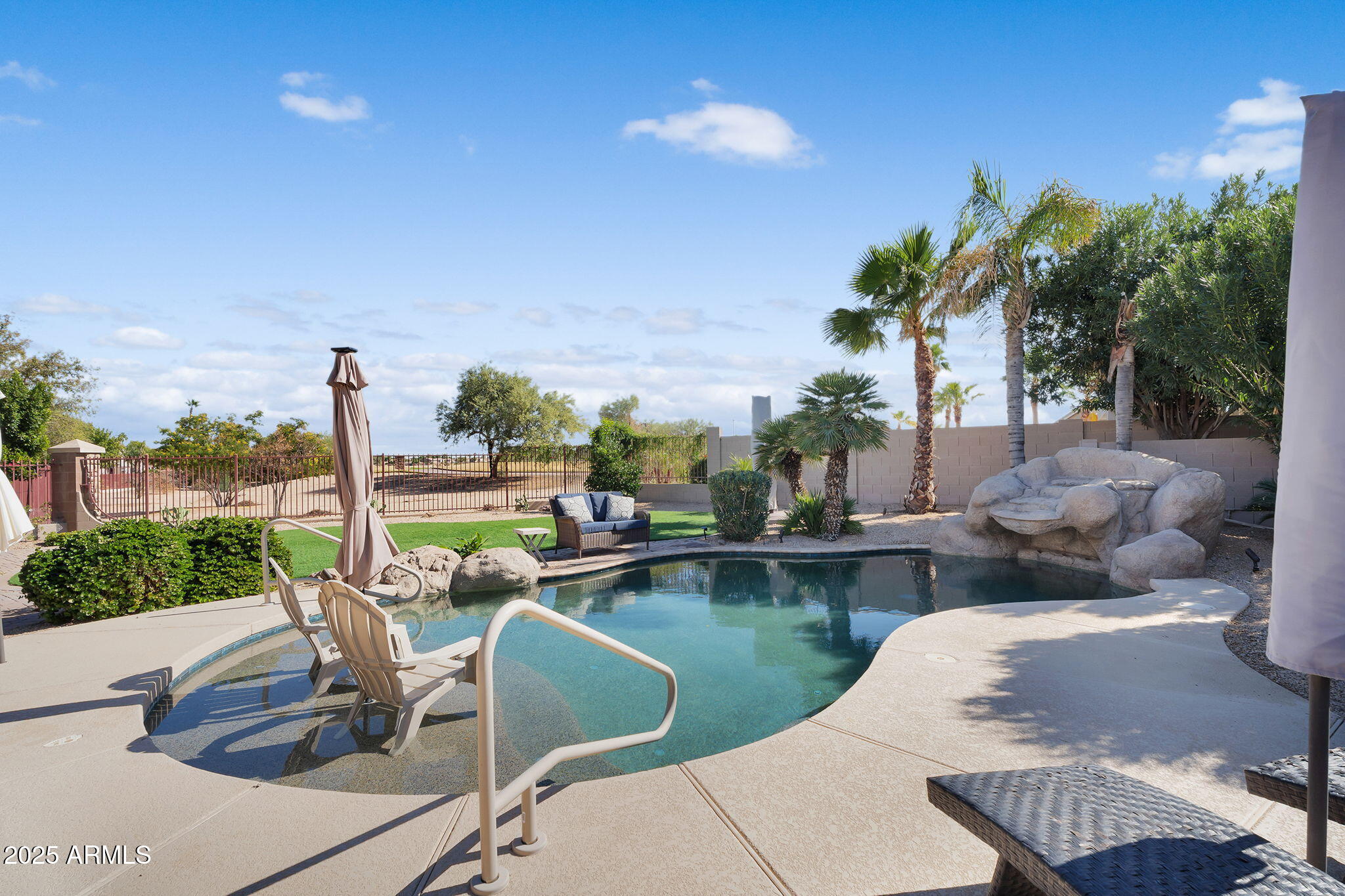 3837 E MEADOWVIEW Drive