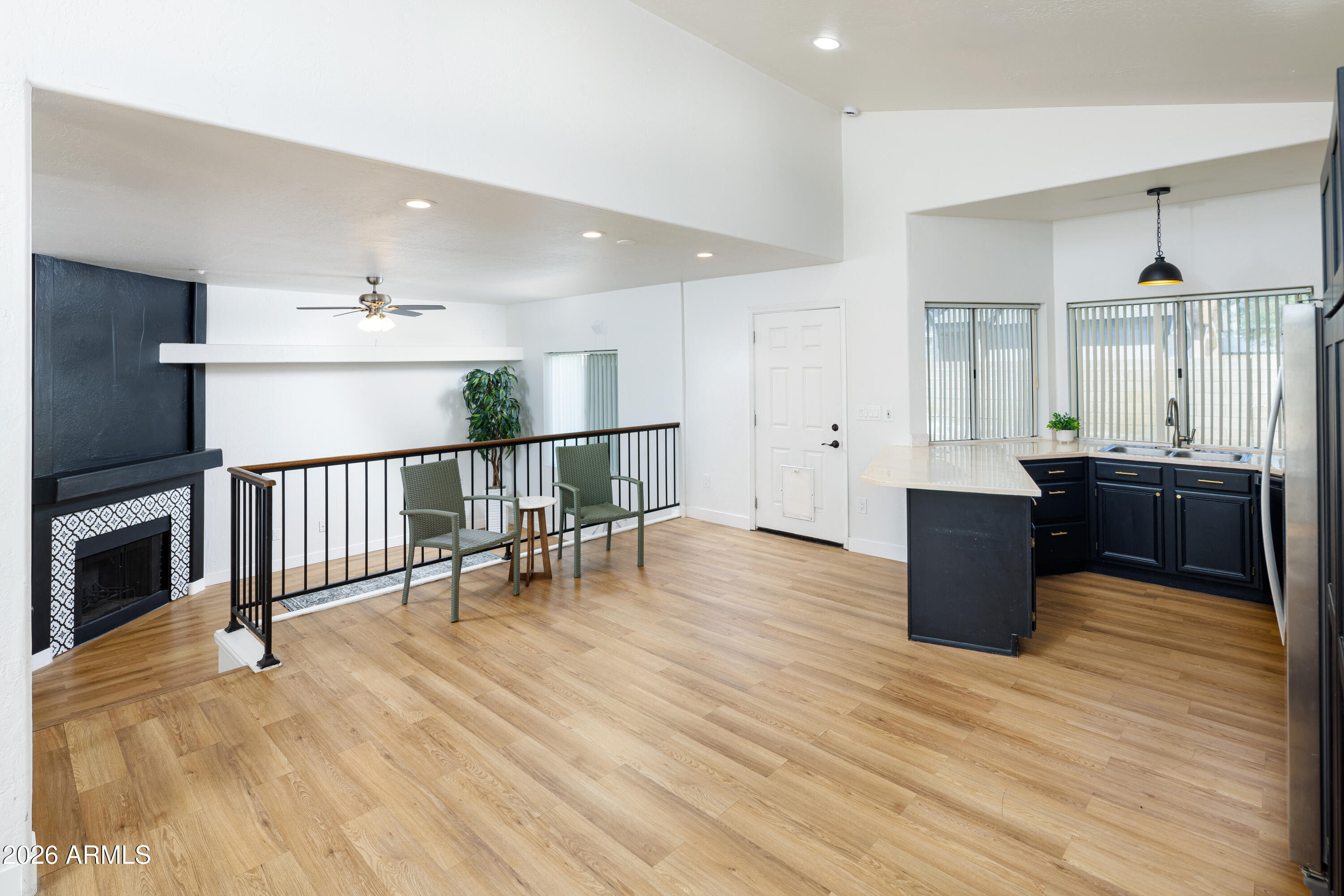 3755 E BROADWAY Road 16