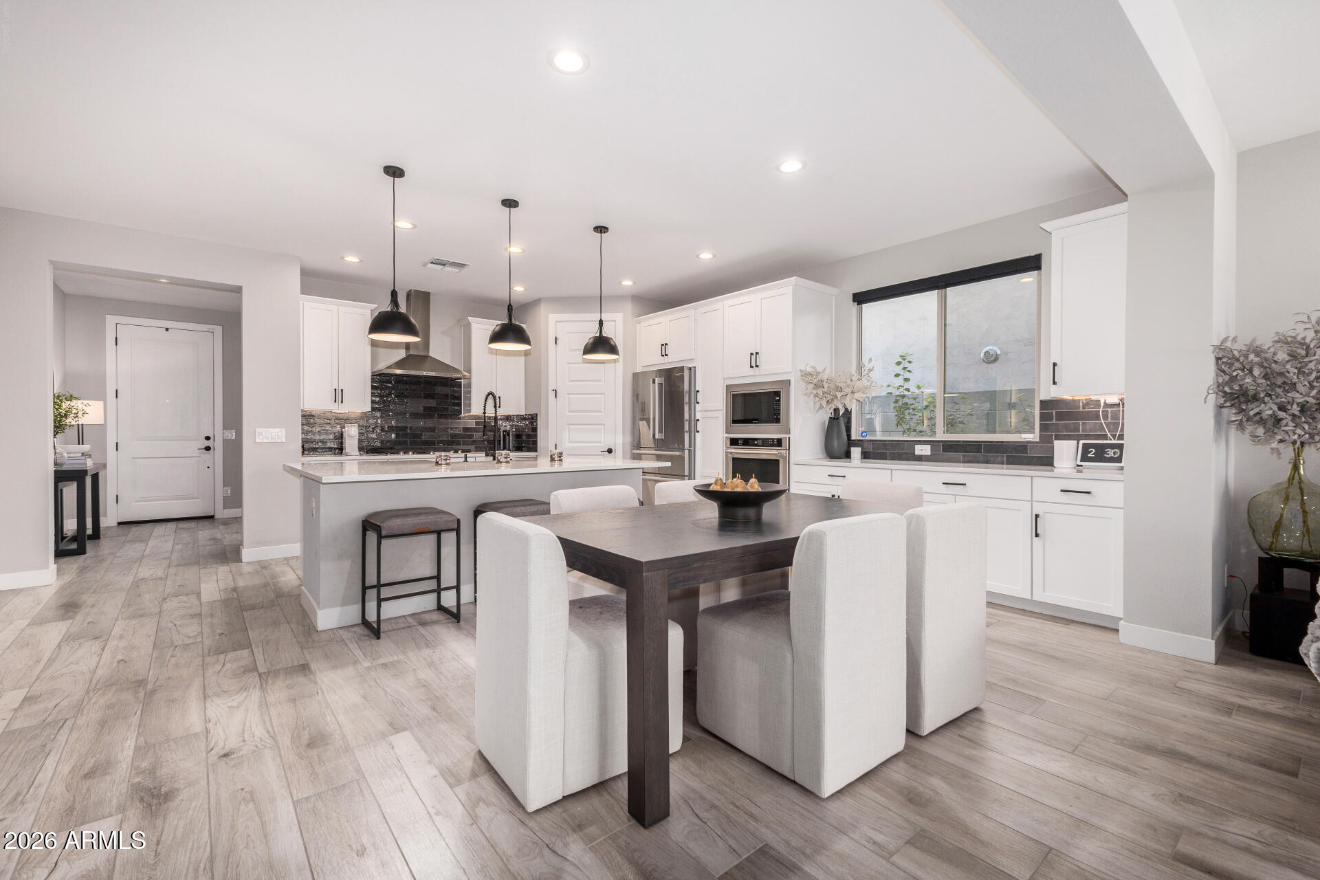 1946 W HORSETAIL Trail