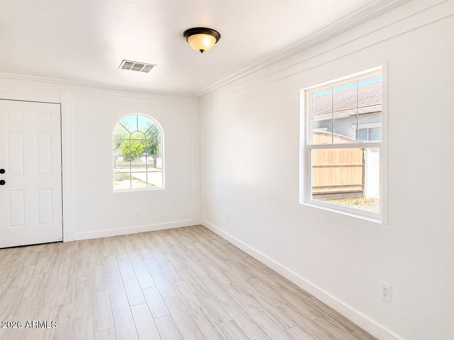 4437 S 8TH Place S