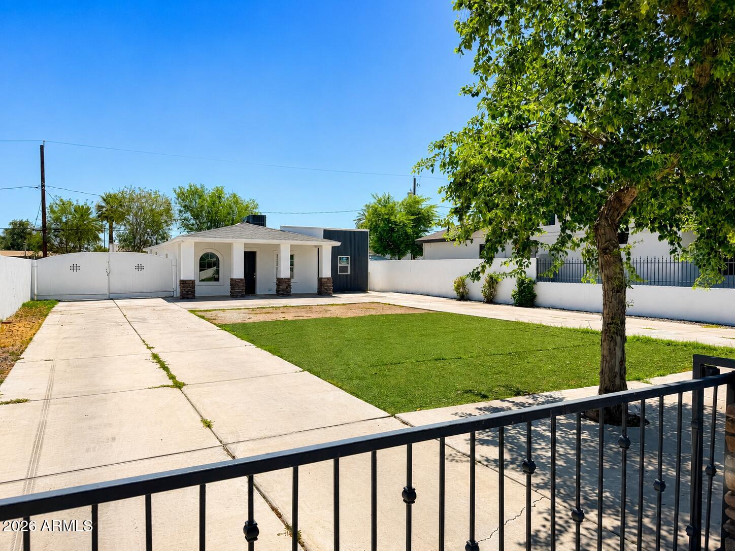 4437 S 8TH Place S