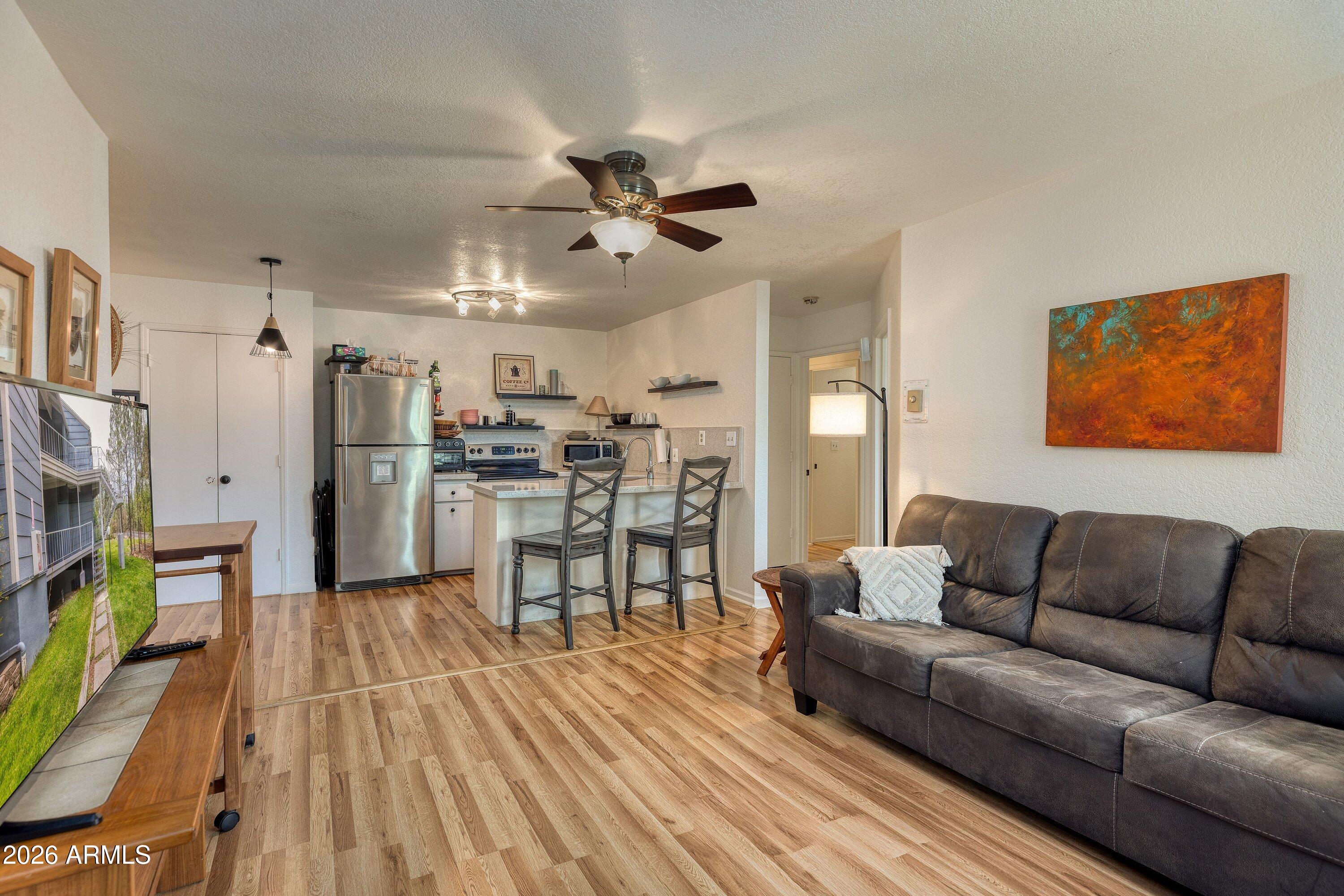 2700 S WHITE MOUNTAIN Road 302