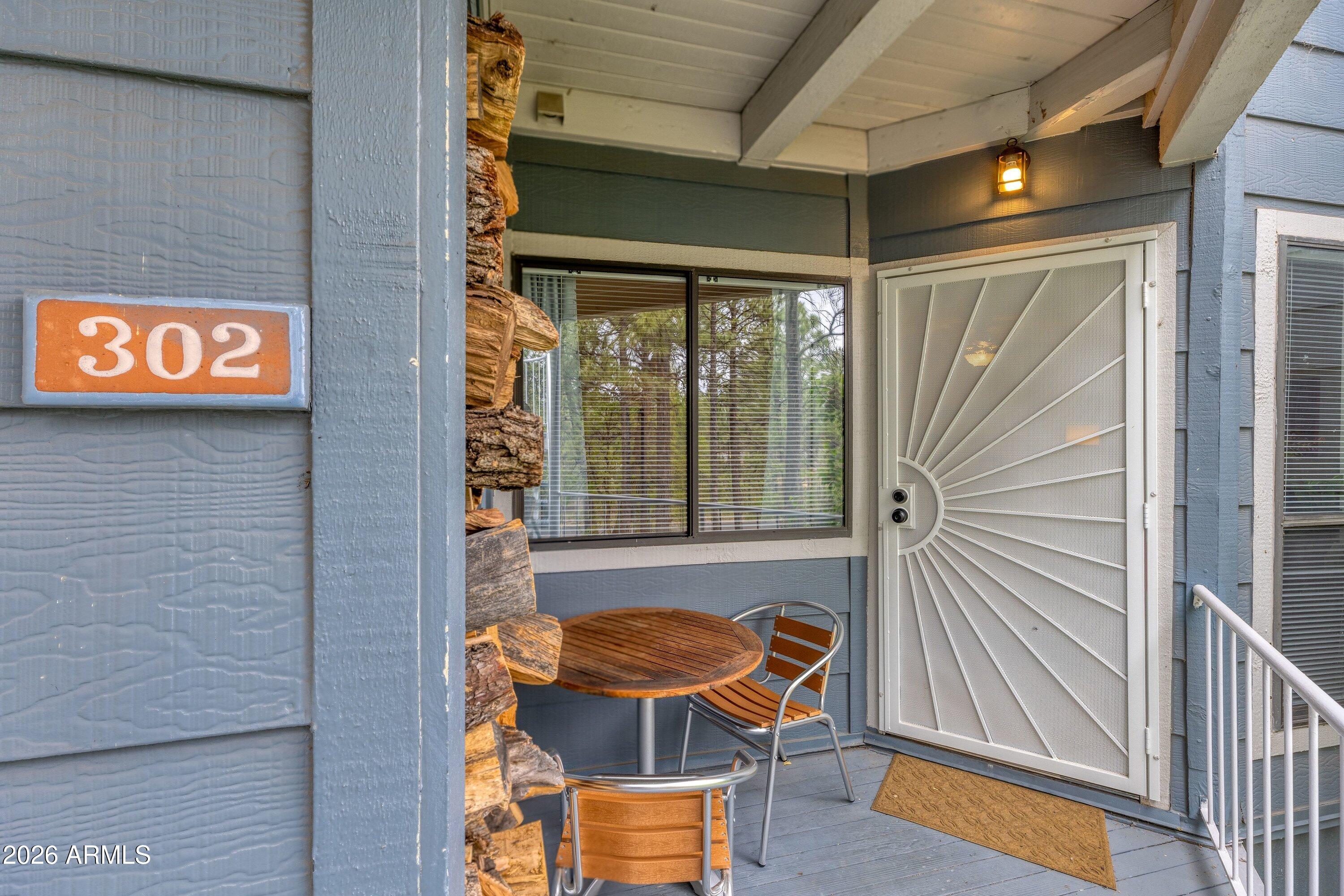 2700 S WHITE MOUNTAIN Road 302