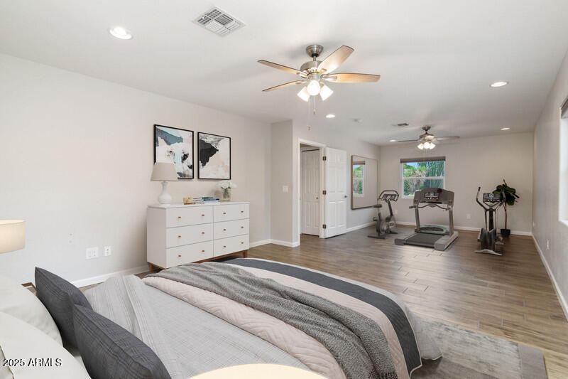 4107 E FAIRVIEW Circle