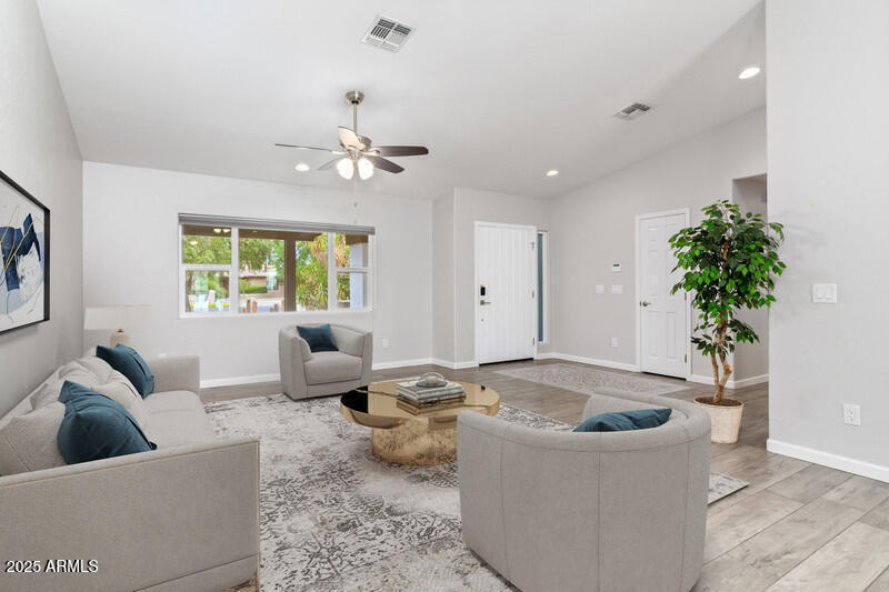4107 E FAIRVIEW Circle