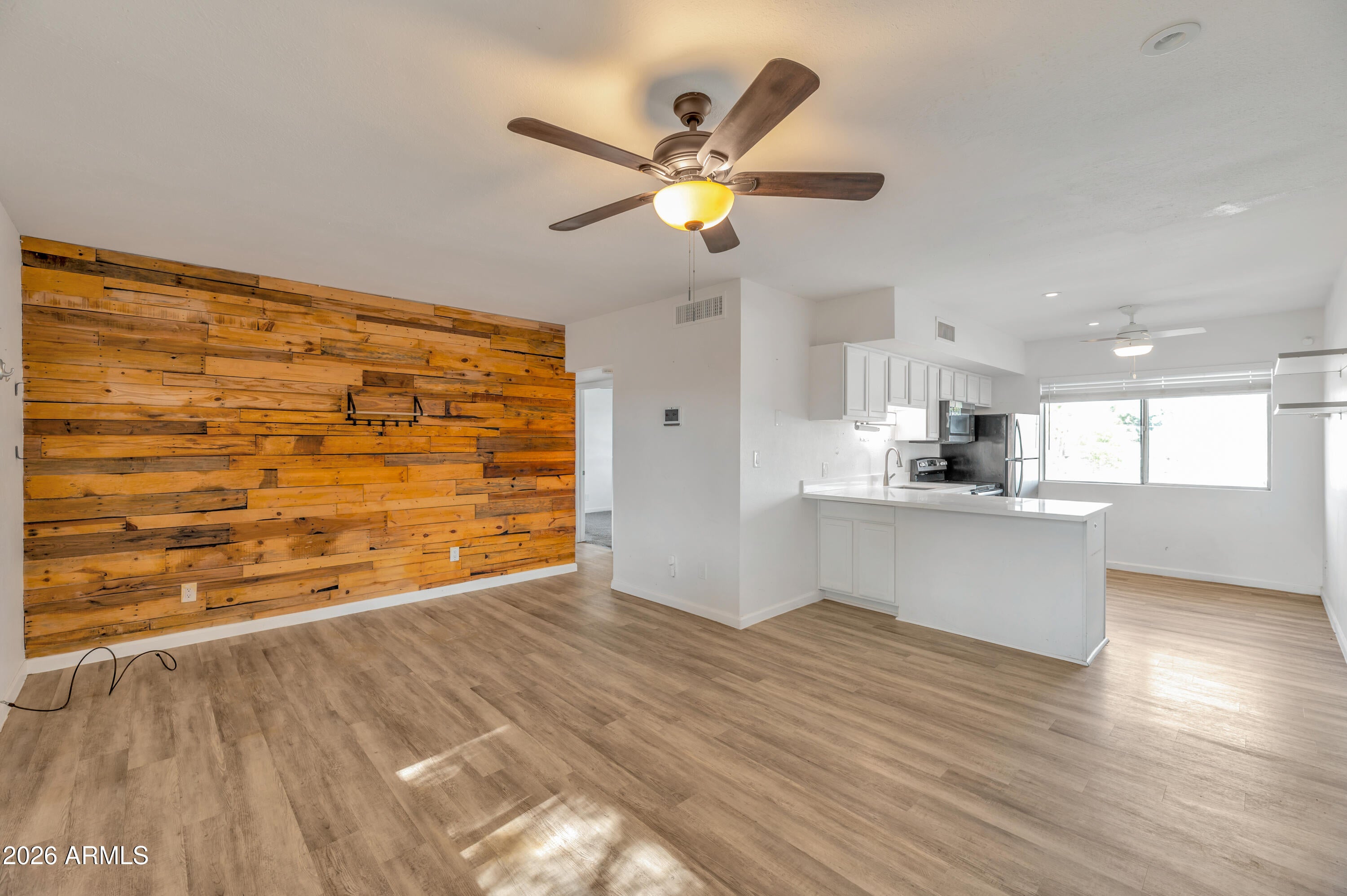 749 E MONTEBELLO Avenue 229