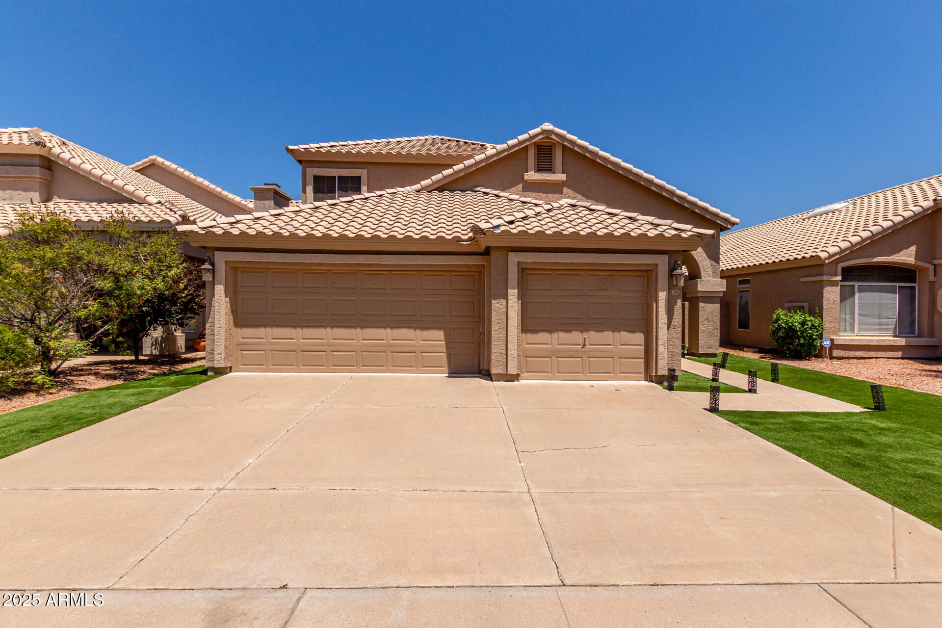 192 W LOS ARBOLES Drive