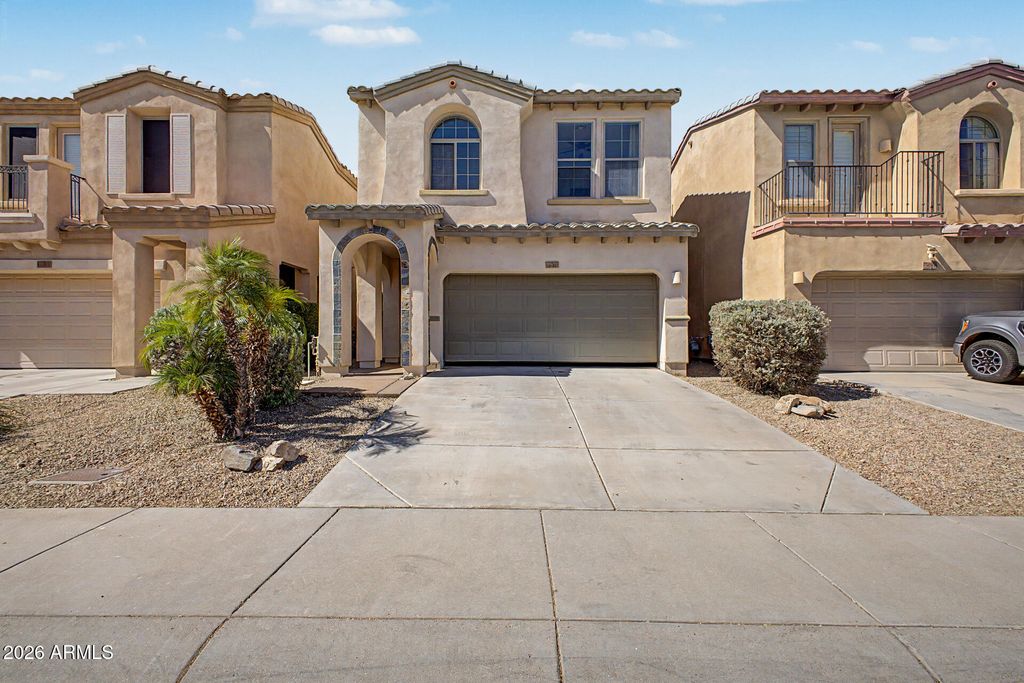 Photo of 1650 W Cottonwood Lane, Phoenix, AZ 85045 (MLS # 7029364)