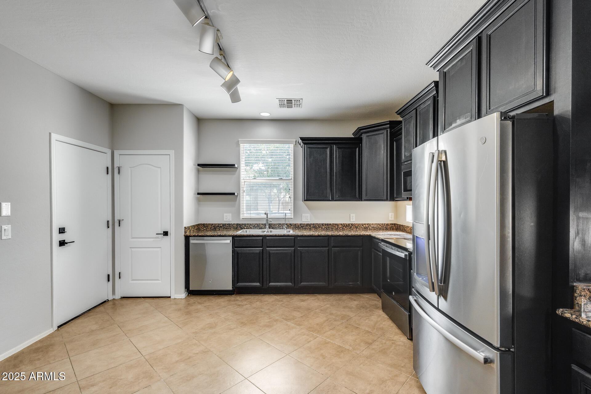 4292 E CARLA VISTA Drive