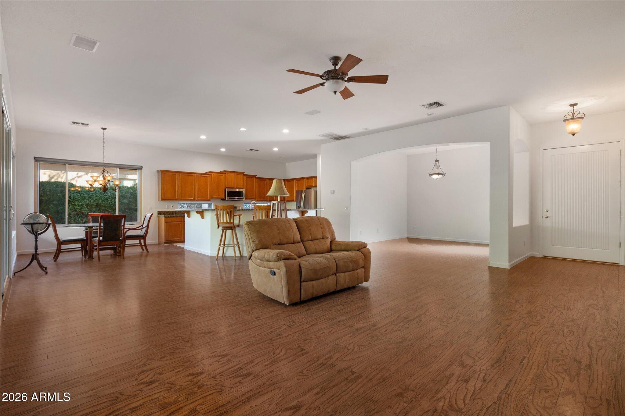 4018 E HARRISON Street