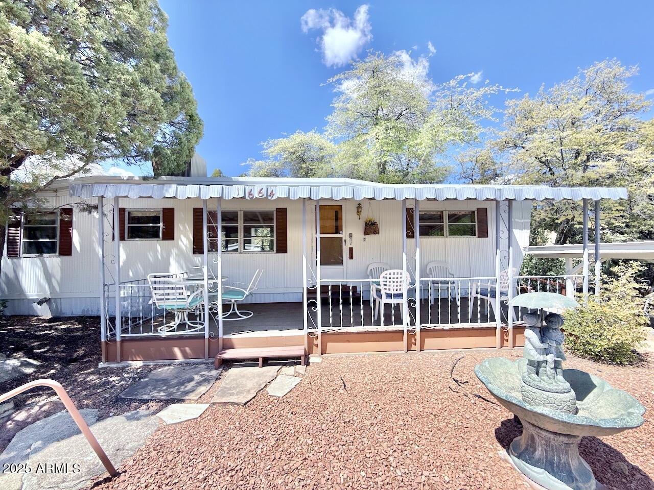 1664 WHITE OAK Circle