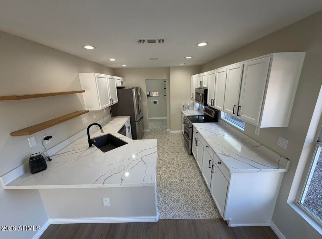 Photo of 17606 N 17th Place #1109, Phoenix, AZ 85022 (MLS # 6977434)