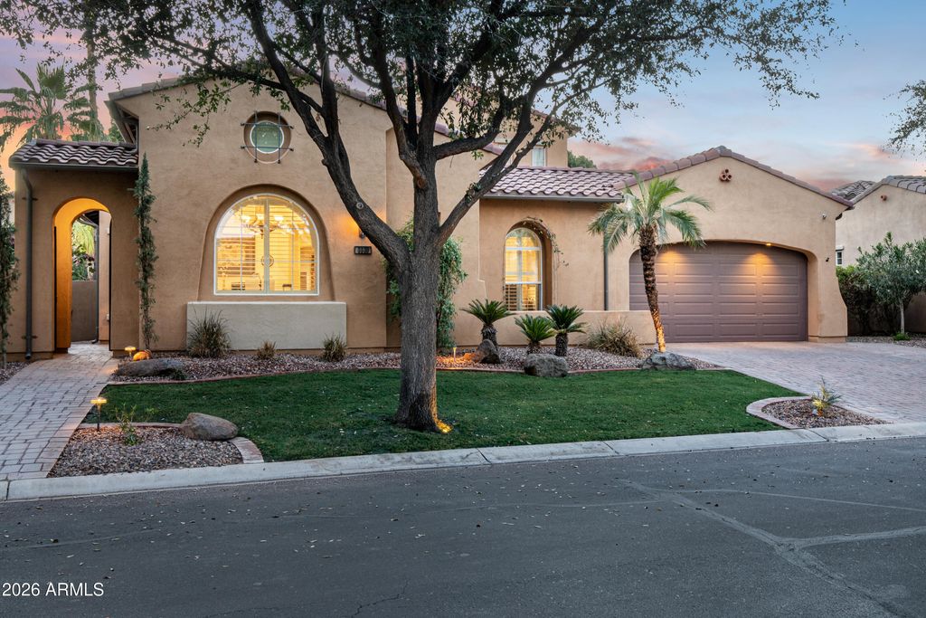 Photo of 4440 S Pecan Drive, Chandler, AZ 85248 (MLS # 6998355)