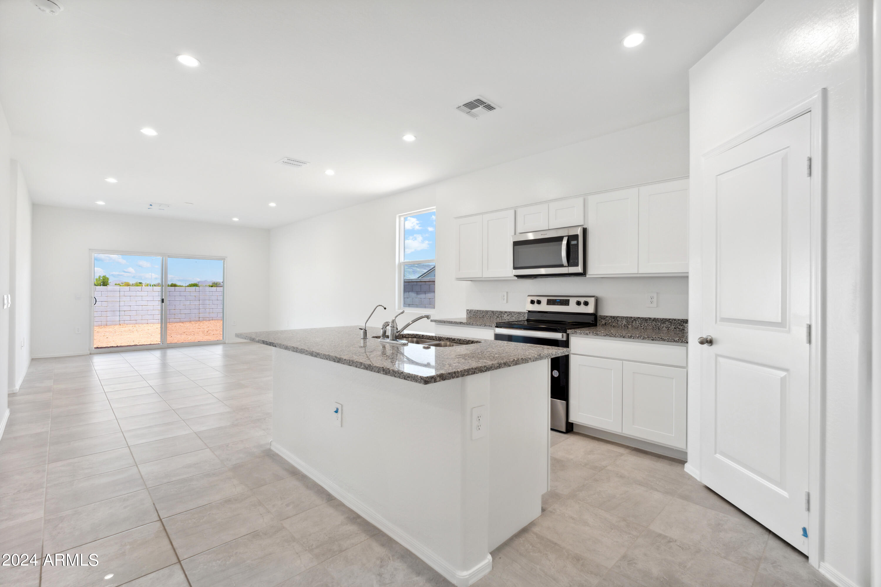 501 W Bunker Hill Street