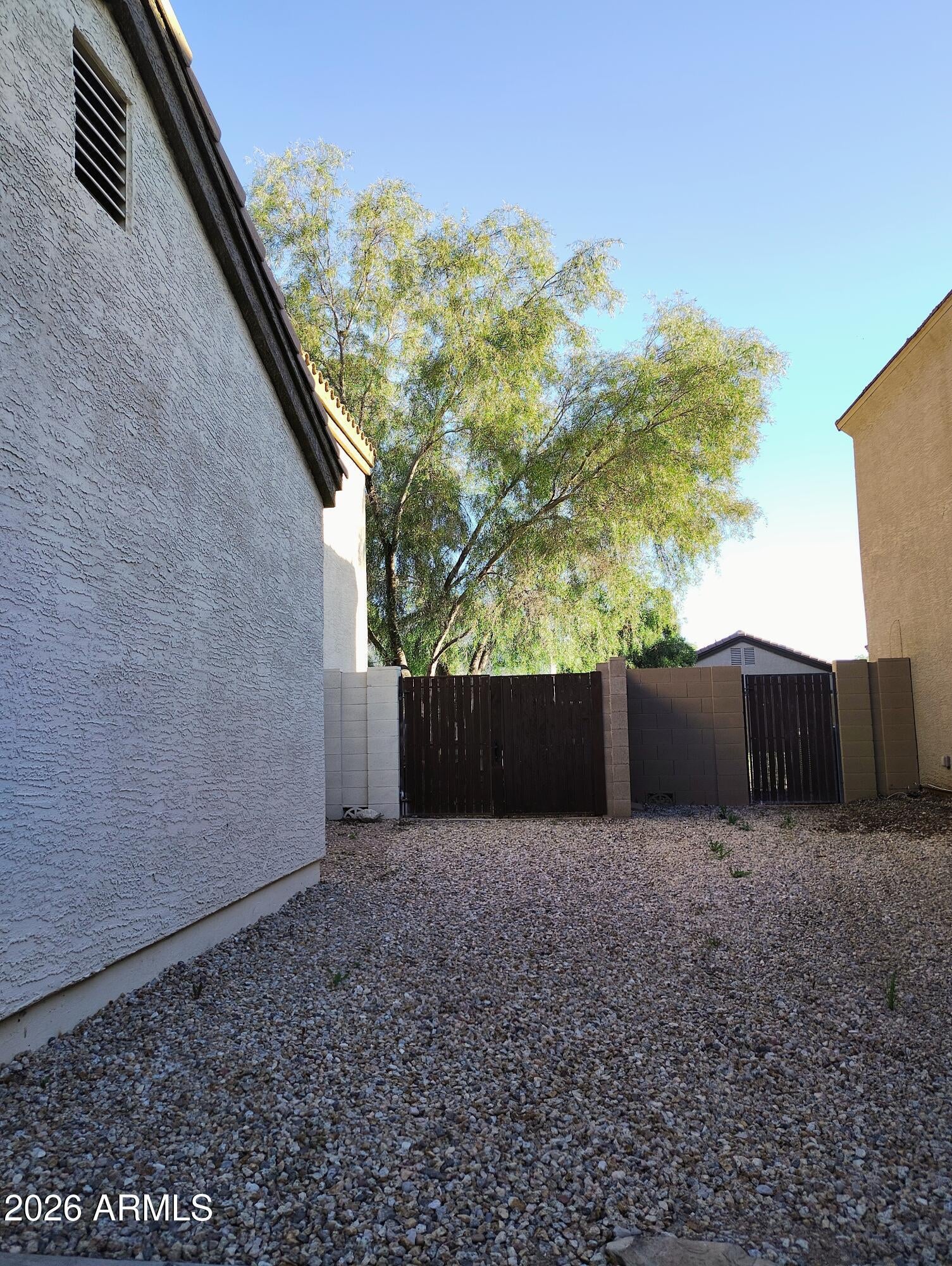 2125 W CENTRAL Avenue