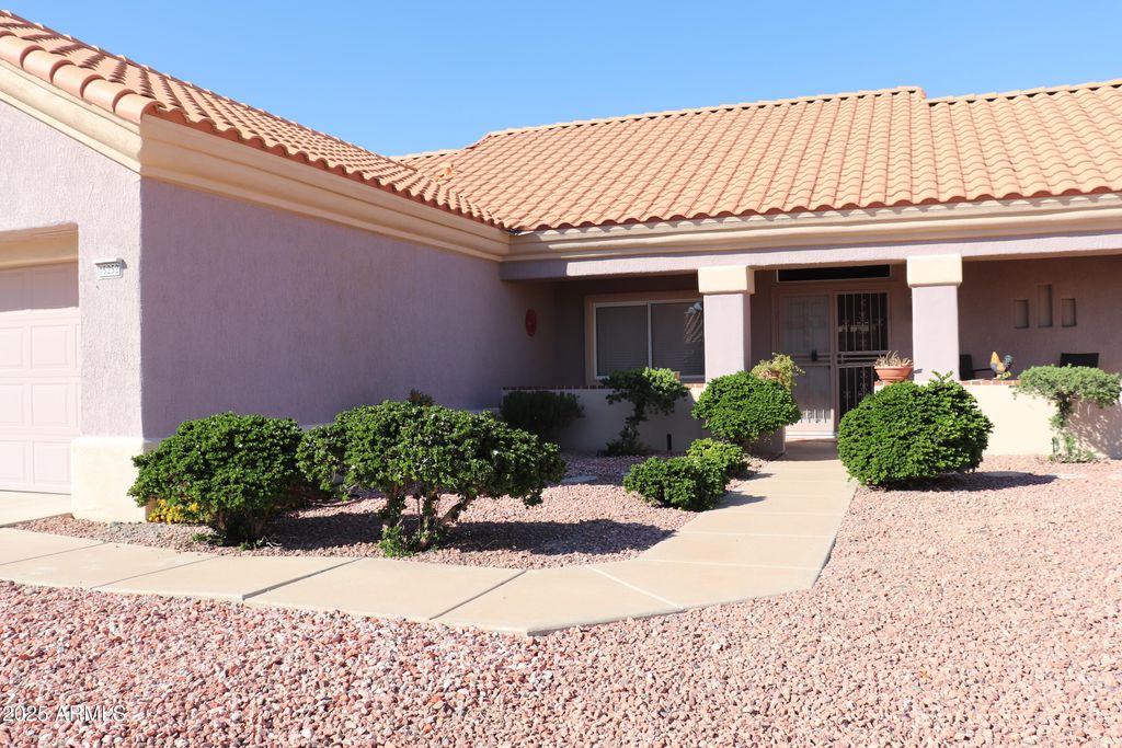 Photo of 15252 W Via Montoya, Sun City West, AZ 85375 (MLS # 6914983)