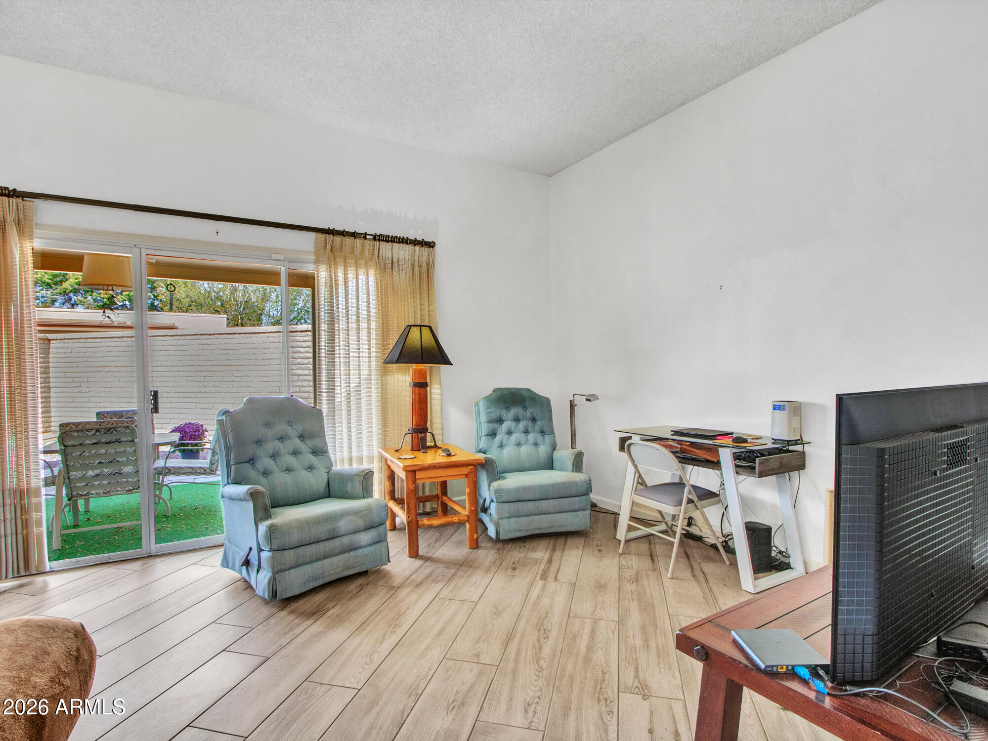 10306 W HUTTON Drive