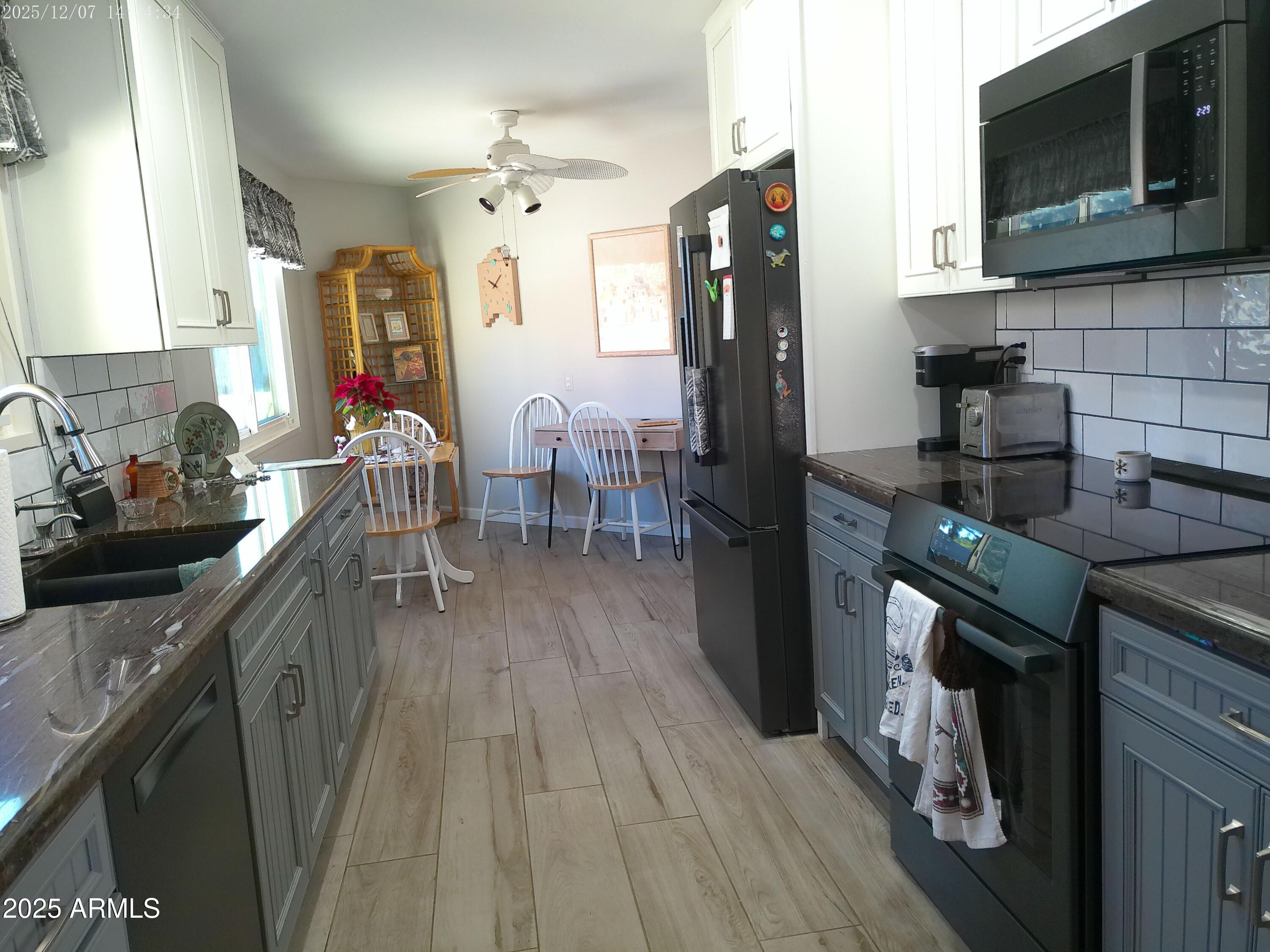 10306 W HUTTON Drive