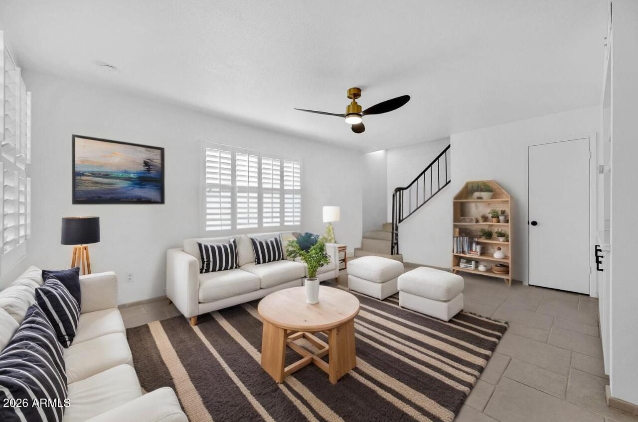 8017 E GLENROSA Avenue