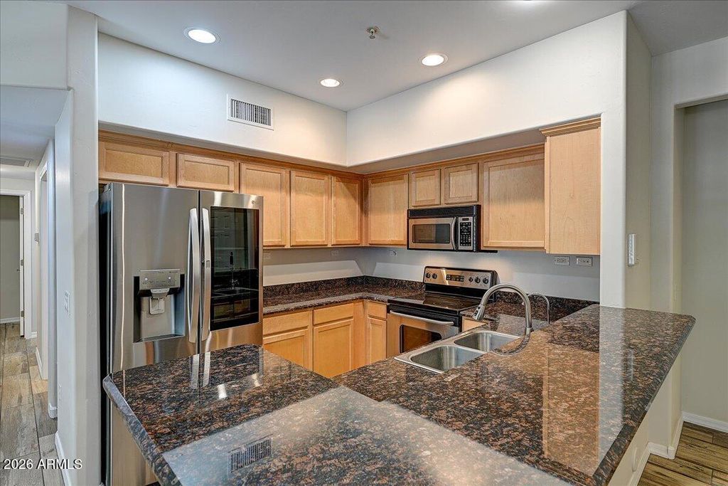 Photo of 20660 N 40th Street #1075, Phoenix, AZ 85050 (MLS # 7030414)