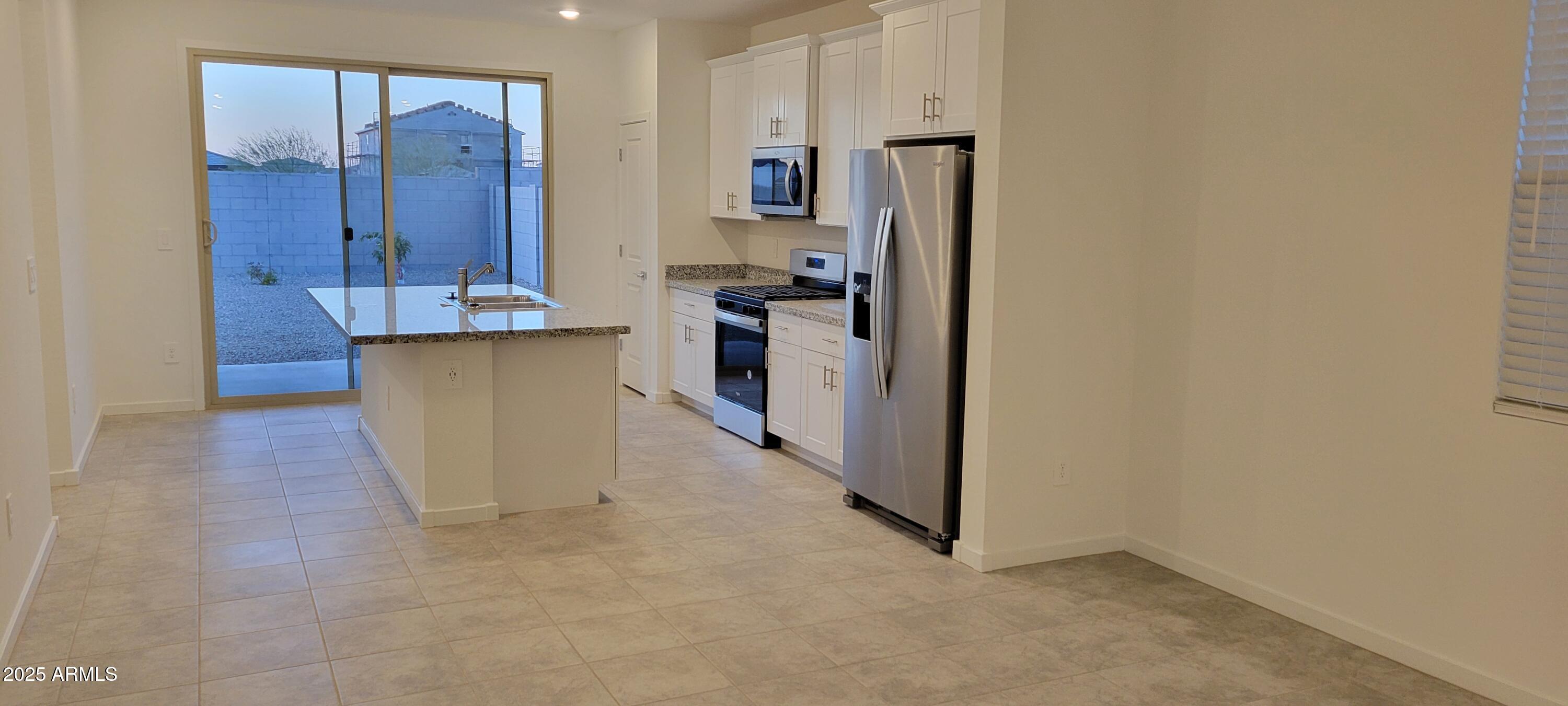 19030 N SILVER DOG Way