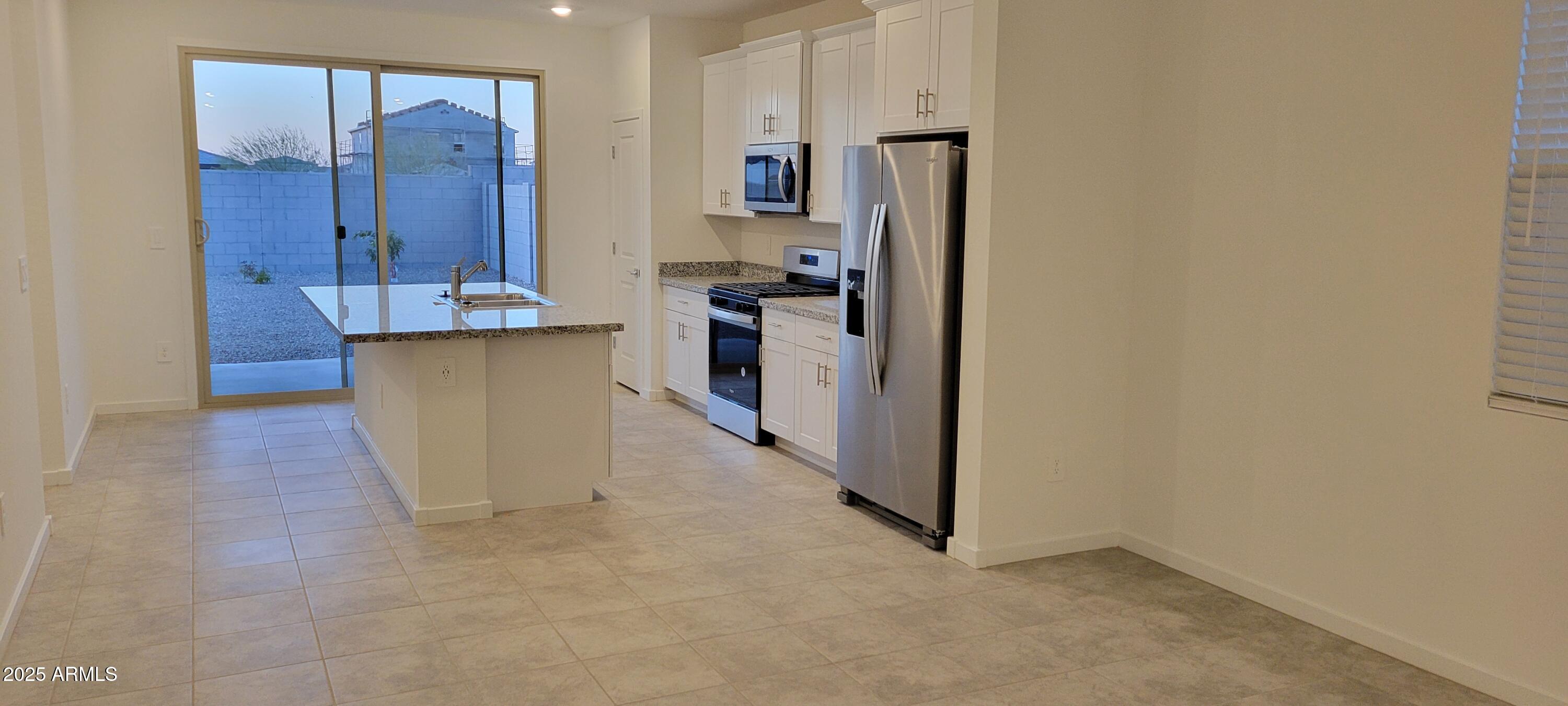 19030 N SILVER DOG Way