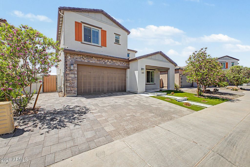 Photo of 4260 S Amethyst Drive, Chandler, AZ 85249 (MLS # 7017623)
